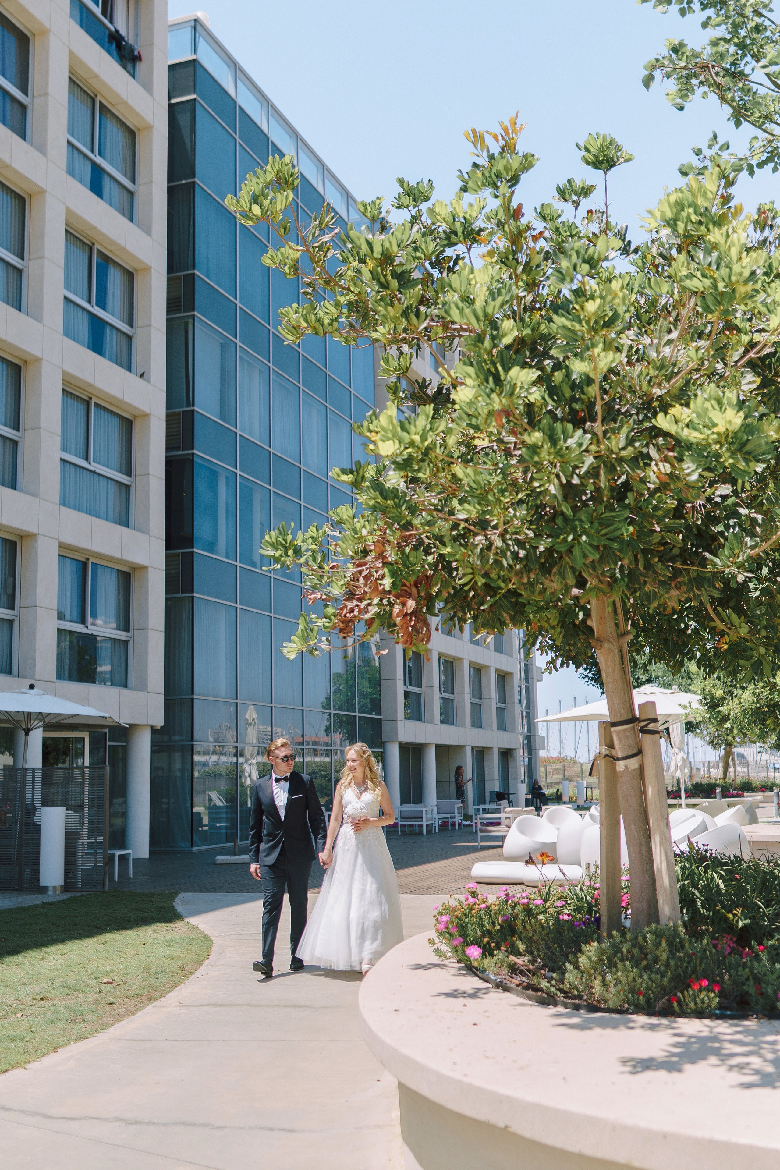Wedding on a yacht in Herzliya, Alexander & Yelena. Porto Travel Photographer | Couples & Vacation Photos in Portugal — WePortugal