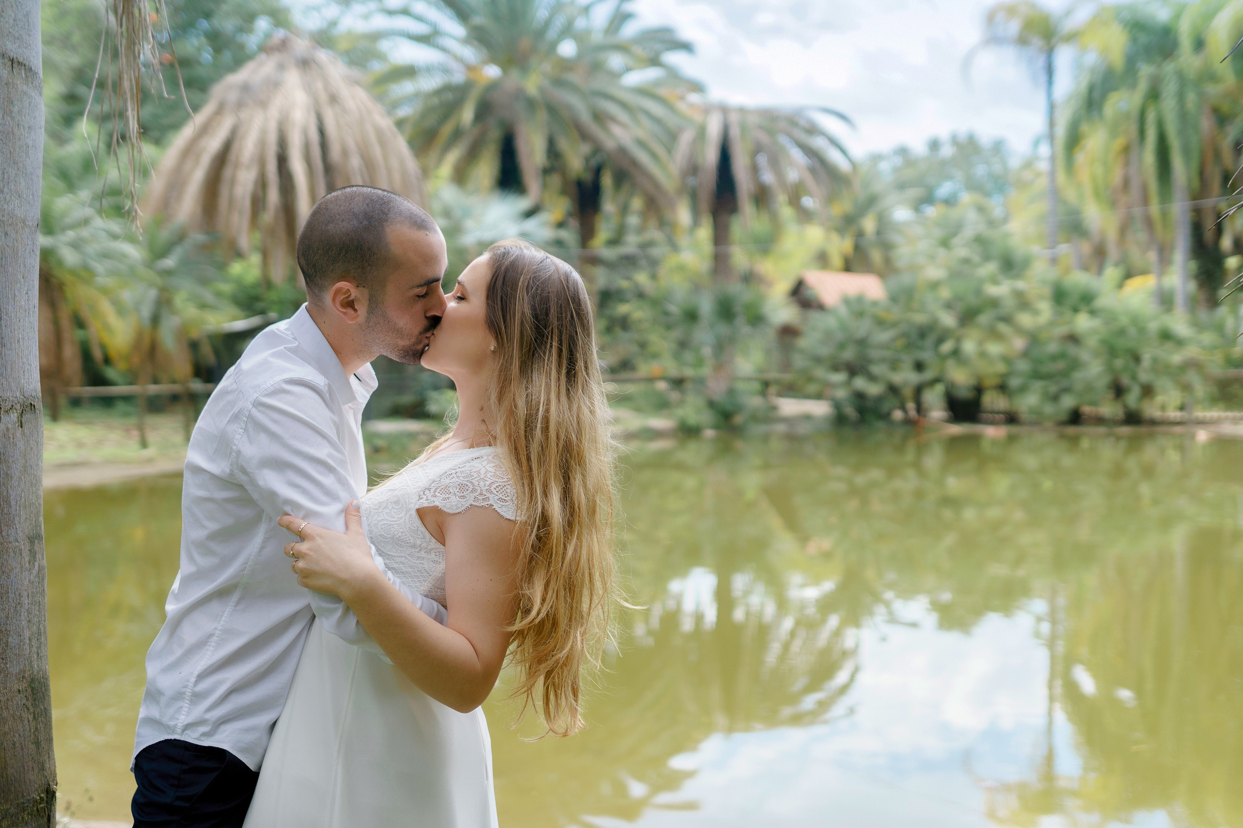 Wedding walk in Yarkon Park, Natali & Shlomi. Porto Travel Photographer | Couples & Vacation Photos in Portugal — WePortugal