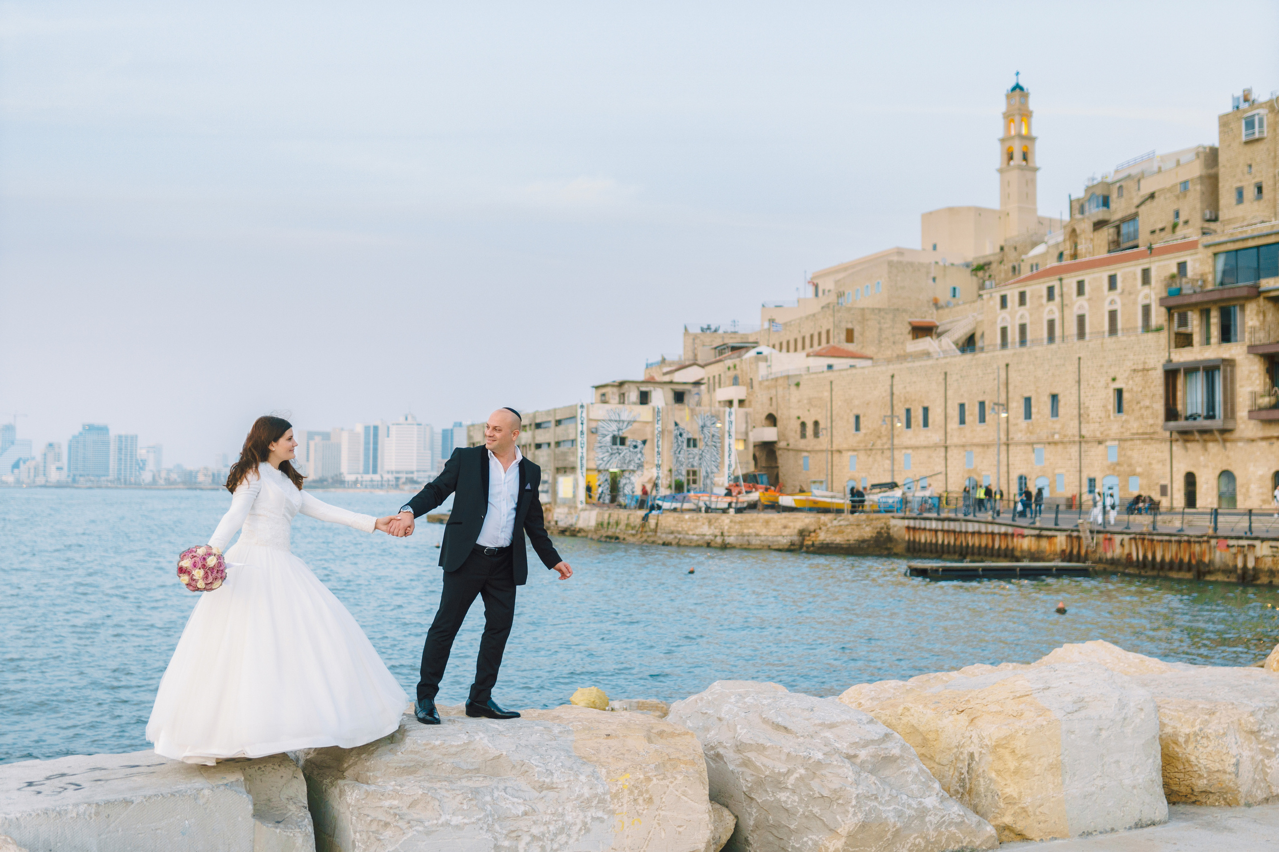 Wedding walk in Jaffa, Hana & Hen. Porto Travel Photographer | Couples & Vacation Photos in Portugal — WePortugal