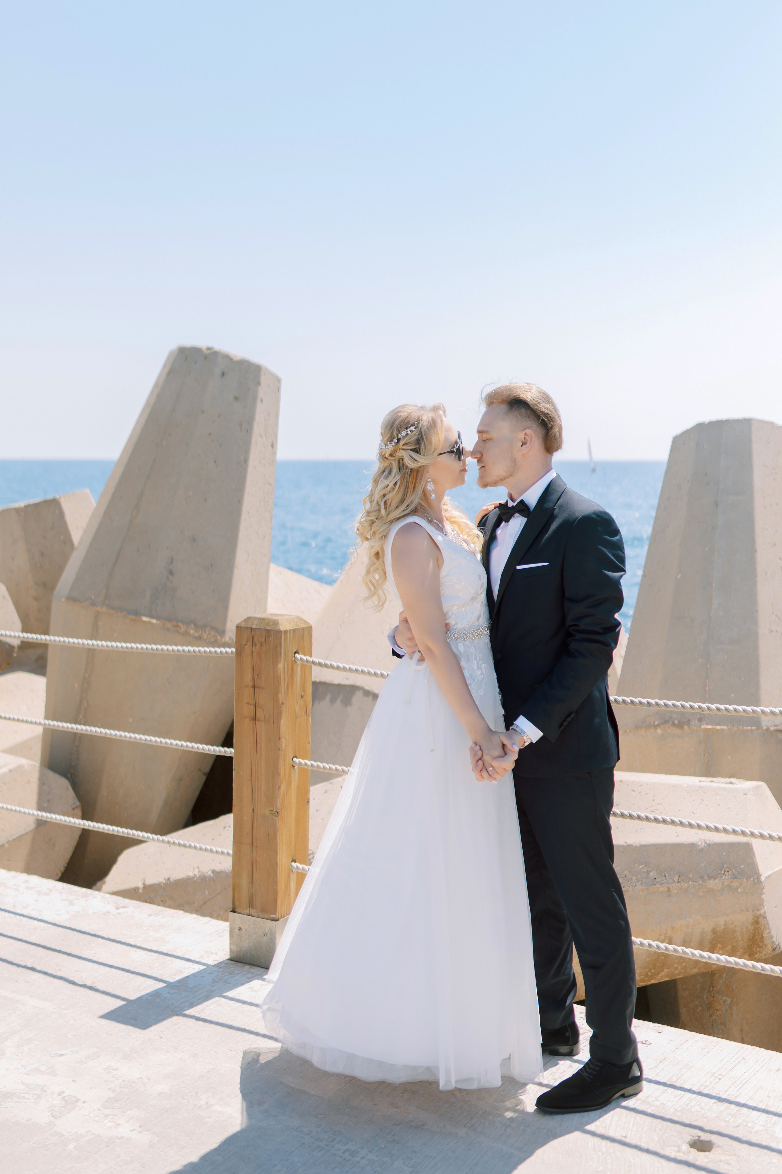 Wedding on a yacht in Herzliya, Alexander & Yelena. Porto Travel Photographer | Couples & Vacation Photos in Portugal — WePortugal
