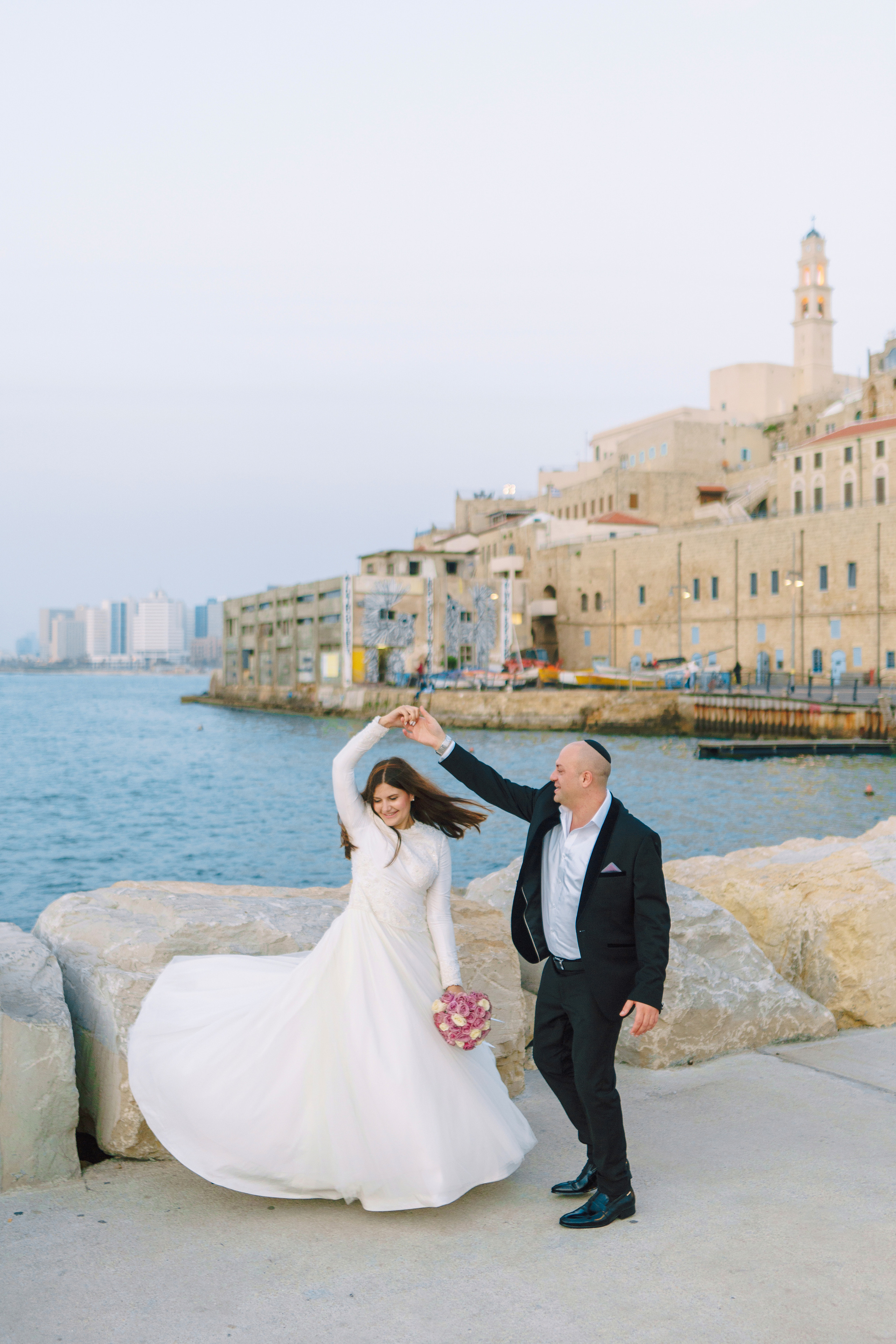 Wedding walk in Jaffa, Hana & Hen. Porto Travel Photographer | Couples & Vacation Photos in Portugal — WePortugal