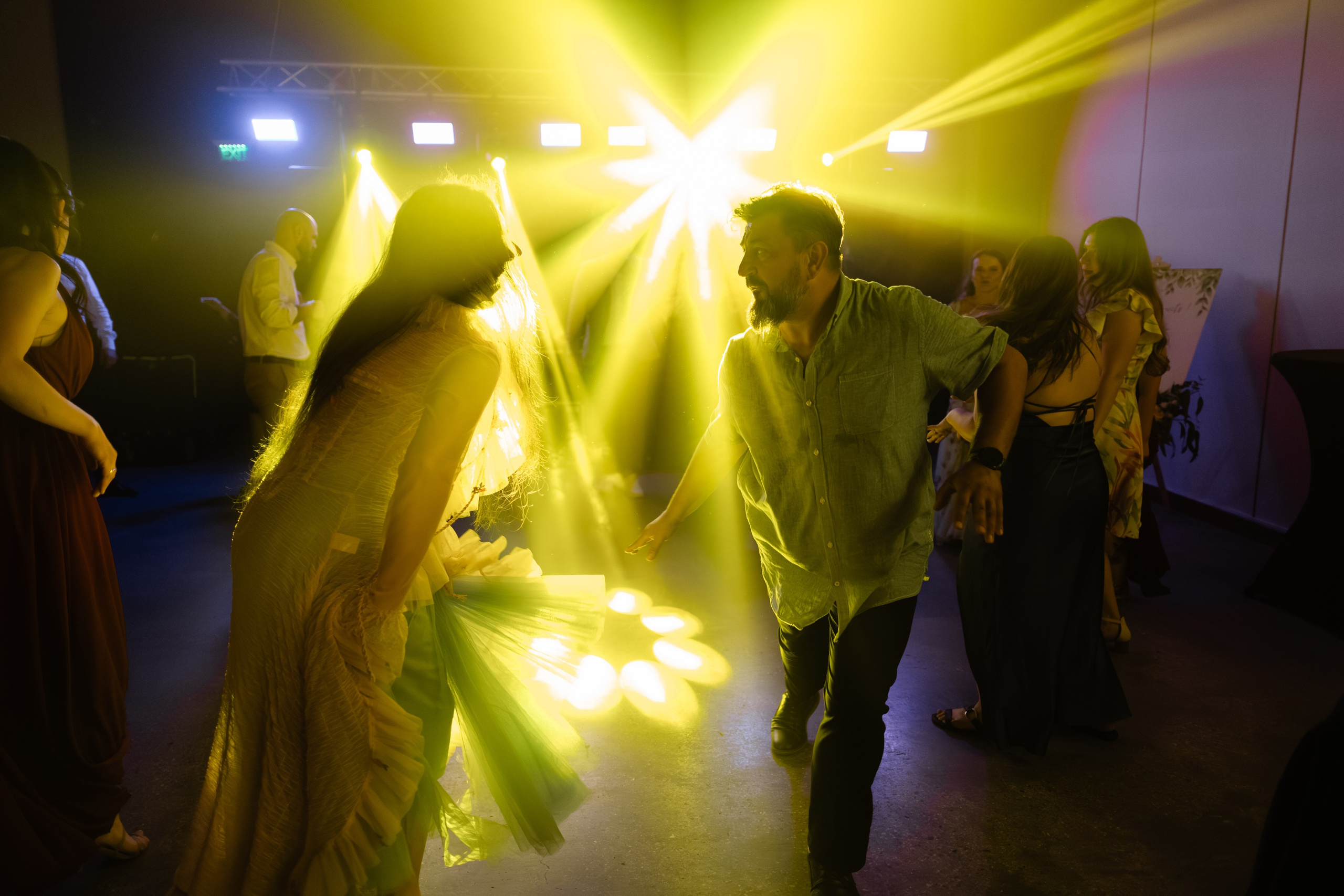 Flori & Cosmin. Main