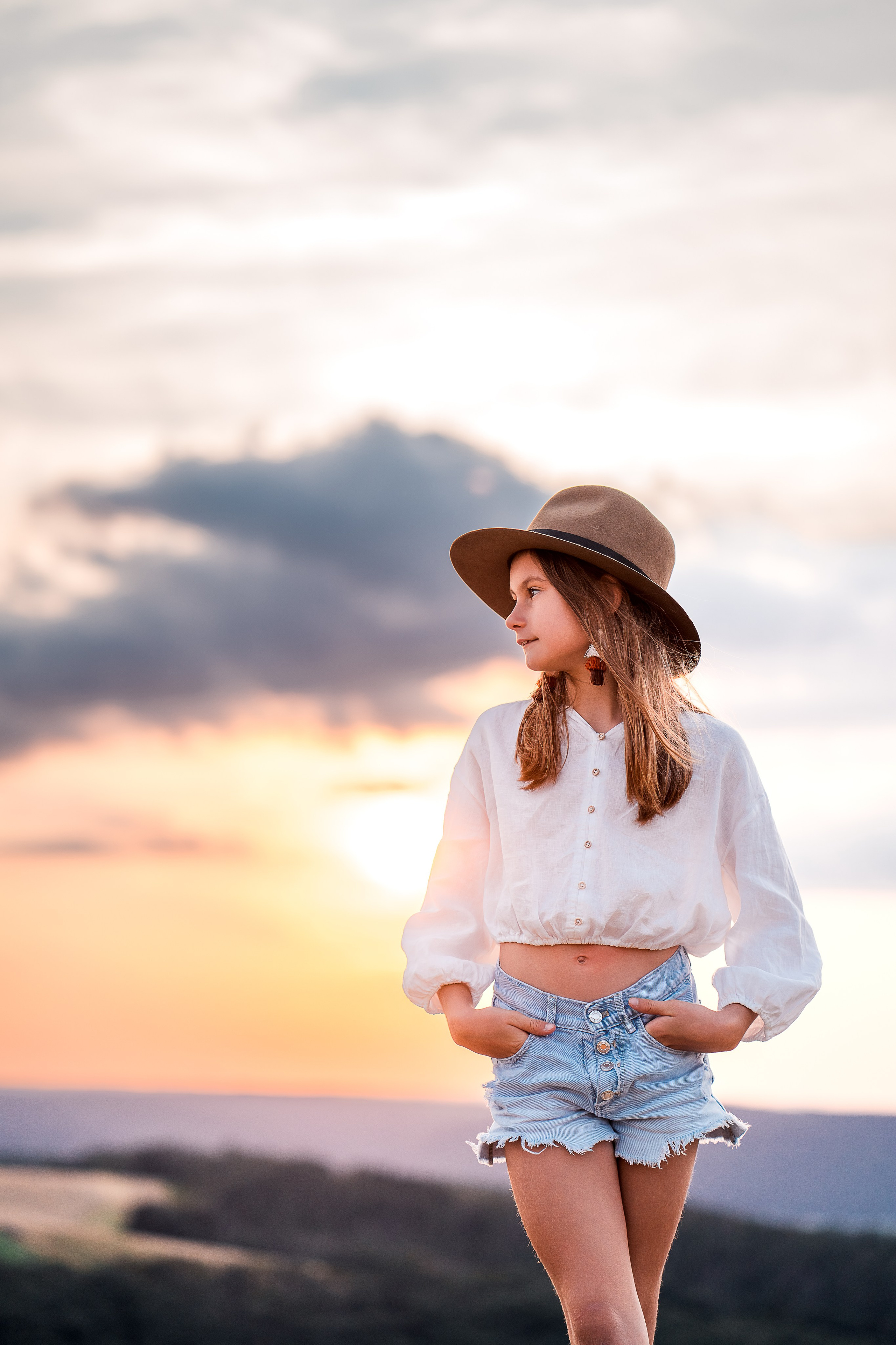 Summer evening fields. Familien, Portrait und Konzeptualfotografie in Genf, Schweiz