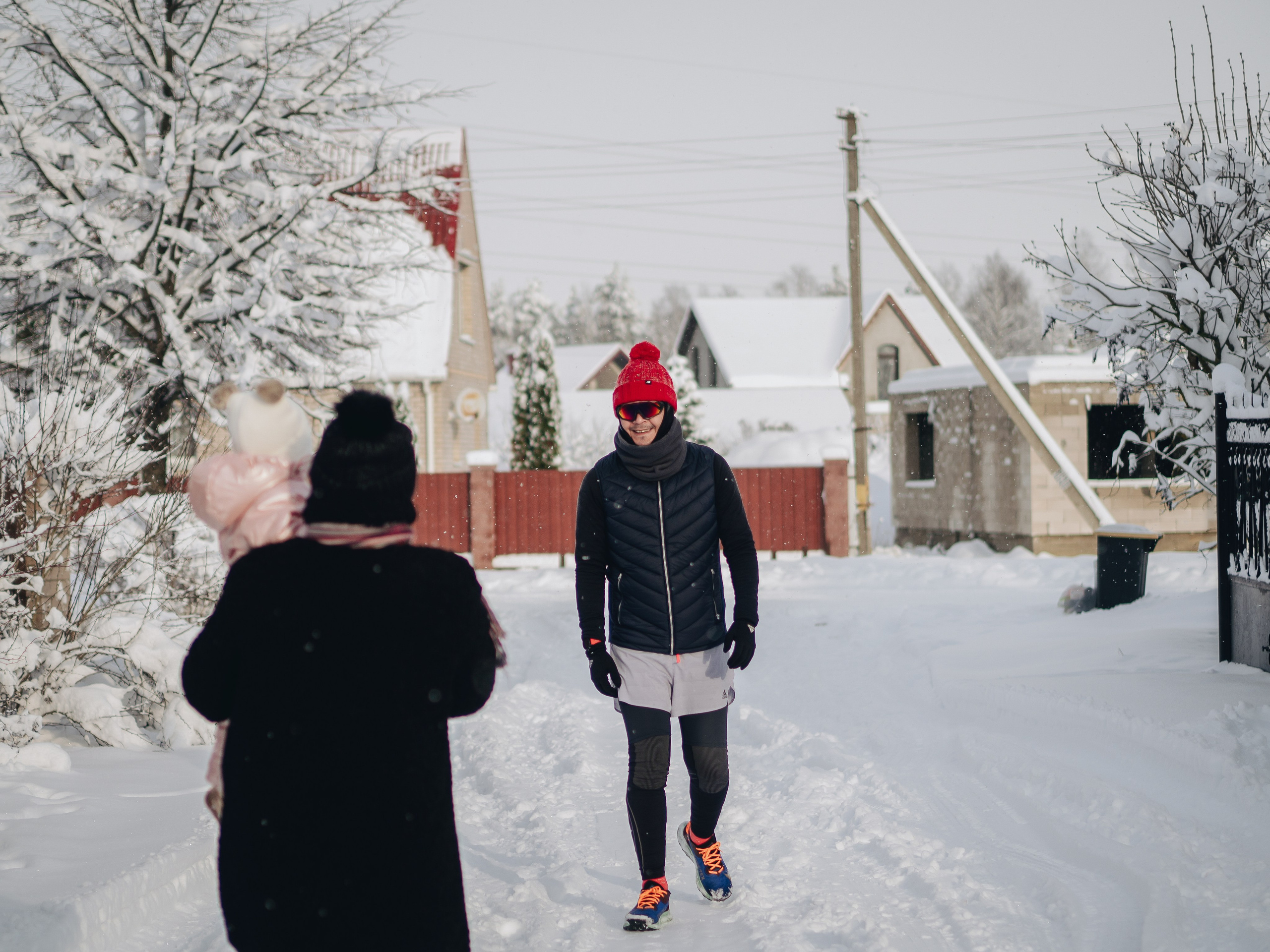 Lida & her family. Photographer in Los Angeles. Julia Ishmuratova