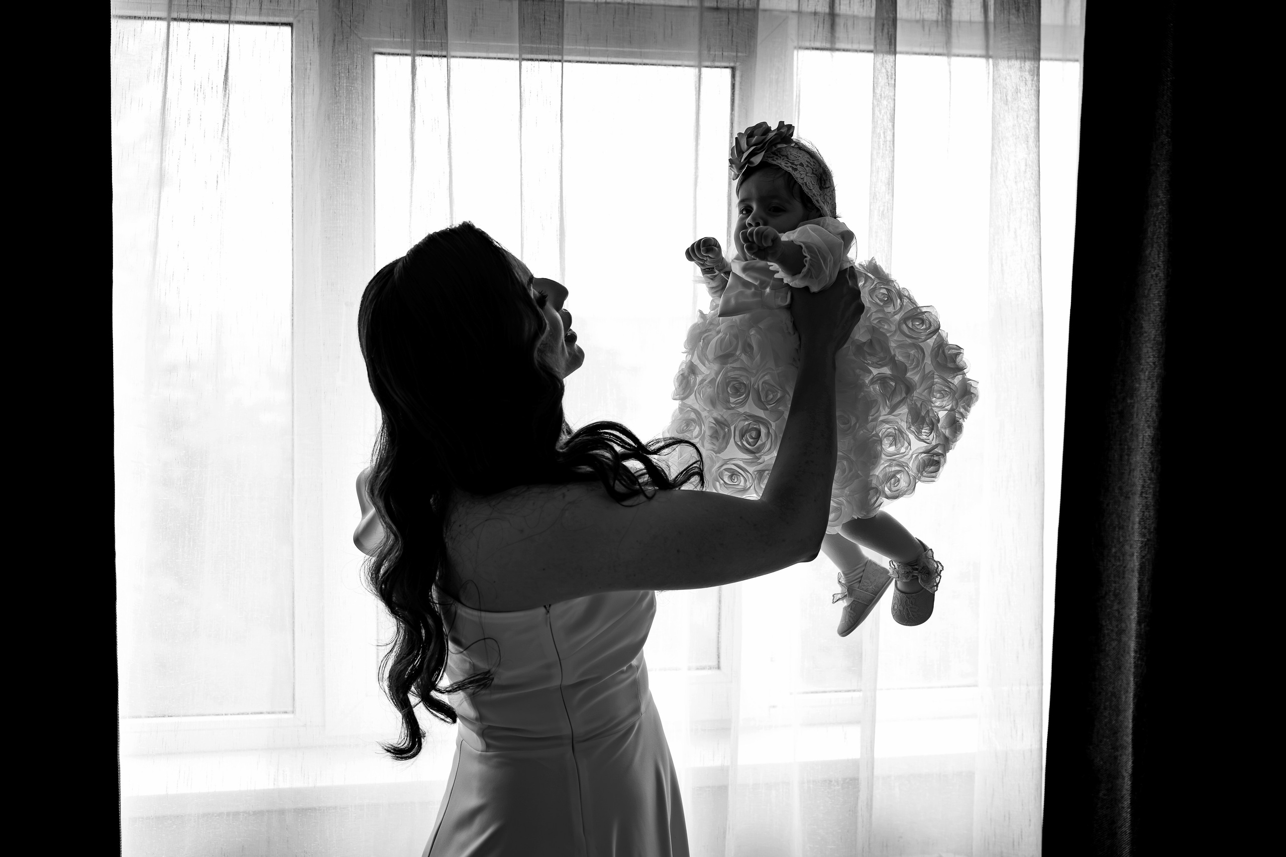 Iris Stefania. Moments By Gub