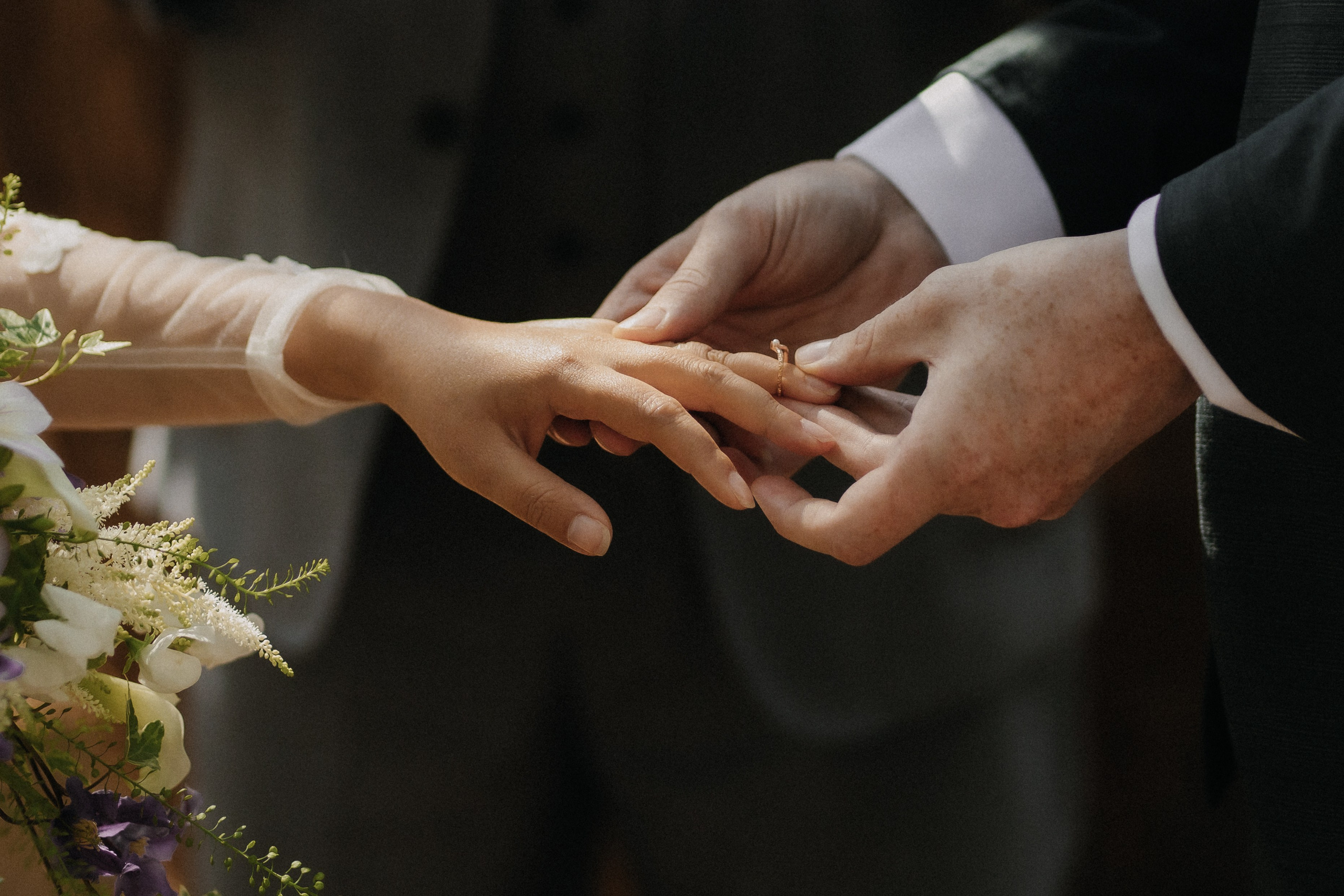 Matthew and Trinh. Wedding and Portrait Photographer Evie Moon