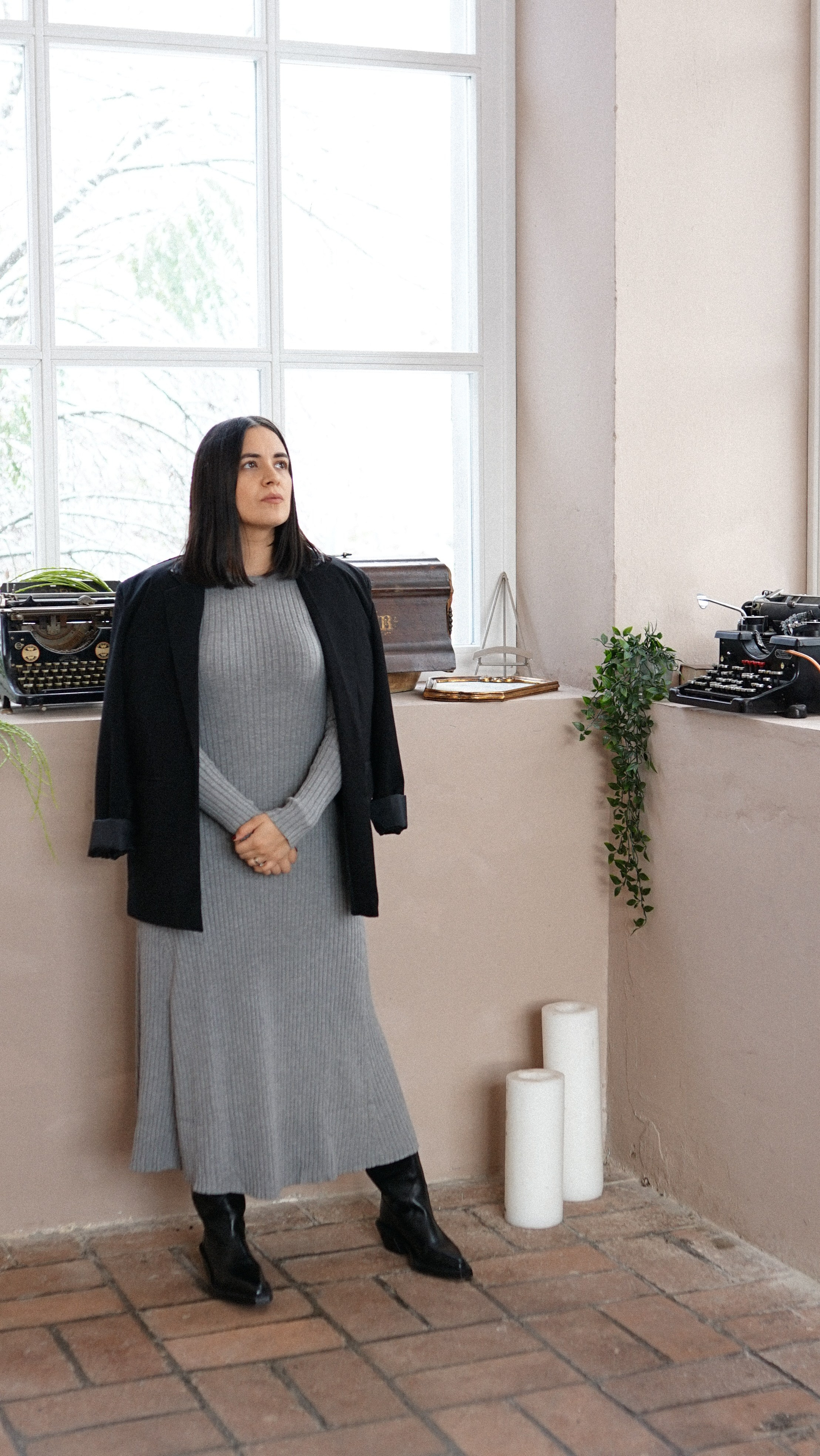 Fotografie de Portret Brașov | Artist Mădălina Beda. Madalina Beda- Artist vizual, fotograf, doula la nastere, consultant babywearing Brasov si in toata tara