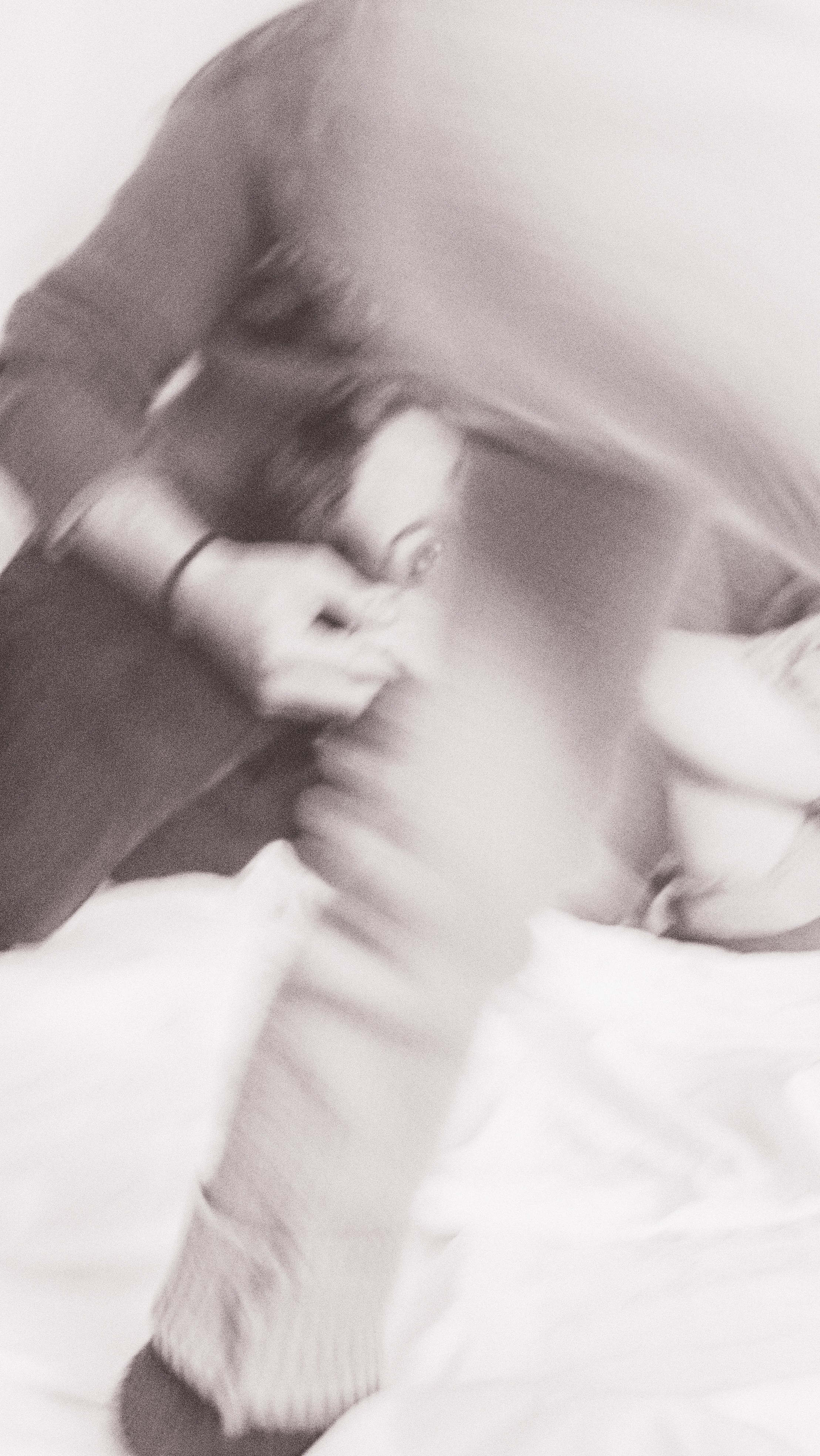 Mother Earth: Proiect de Fotografie Maternitate | Mădălina Beda. Madalina Beda- Artist vizual, fotograf, doula la nastere, consultant babywearing Brasov si in toata tara