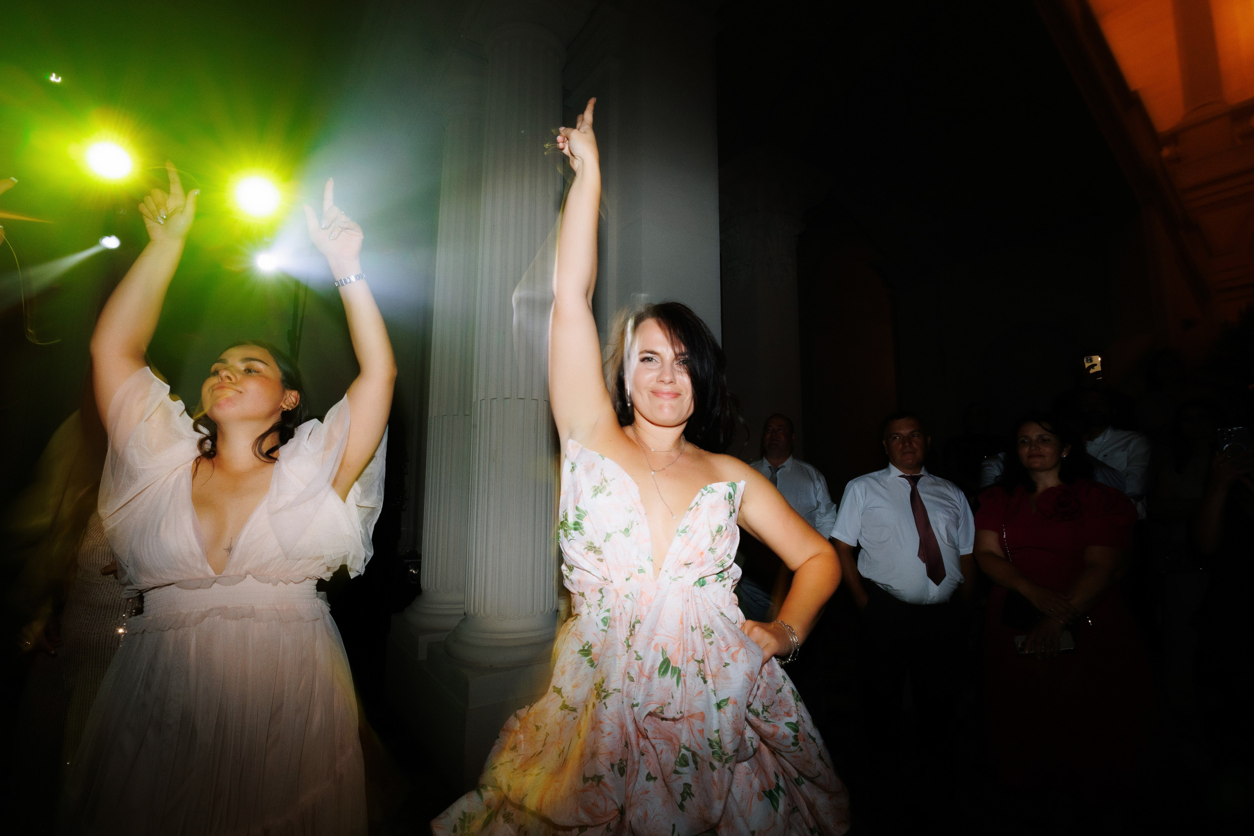 Seulement dans tes bras. Servicii Foto Video în Chișinău și Europa ID-Brothers