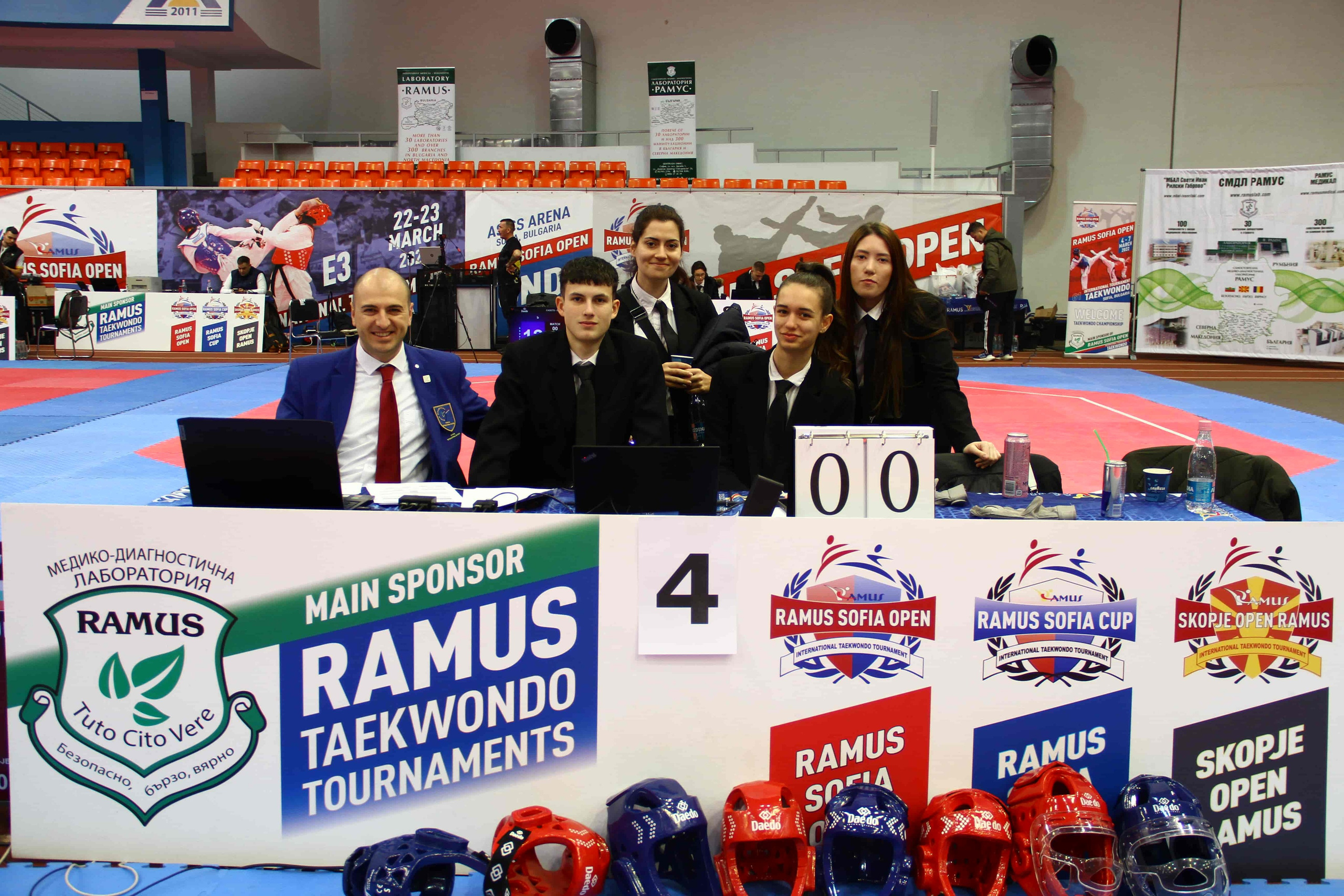 PhotoAdrenaline.com - BACKSTAGE фотография