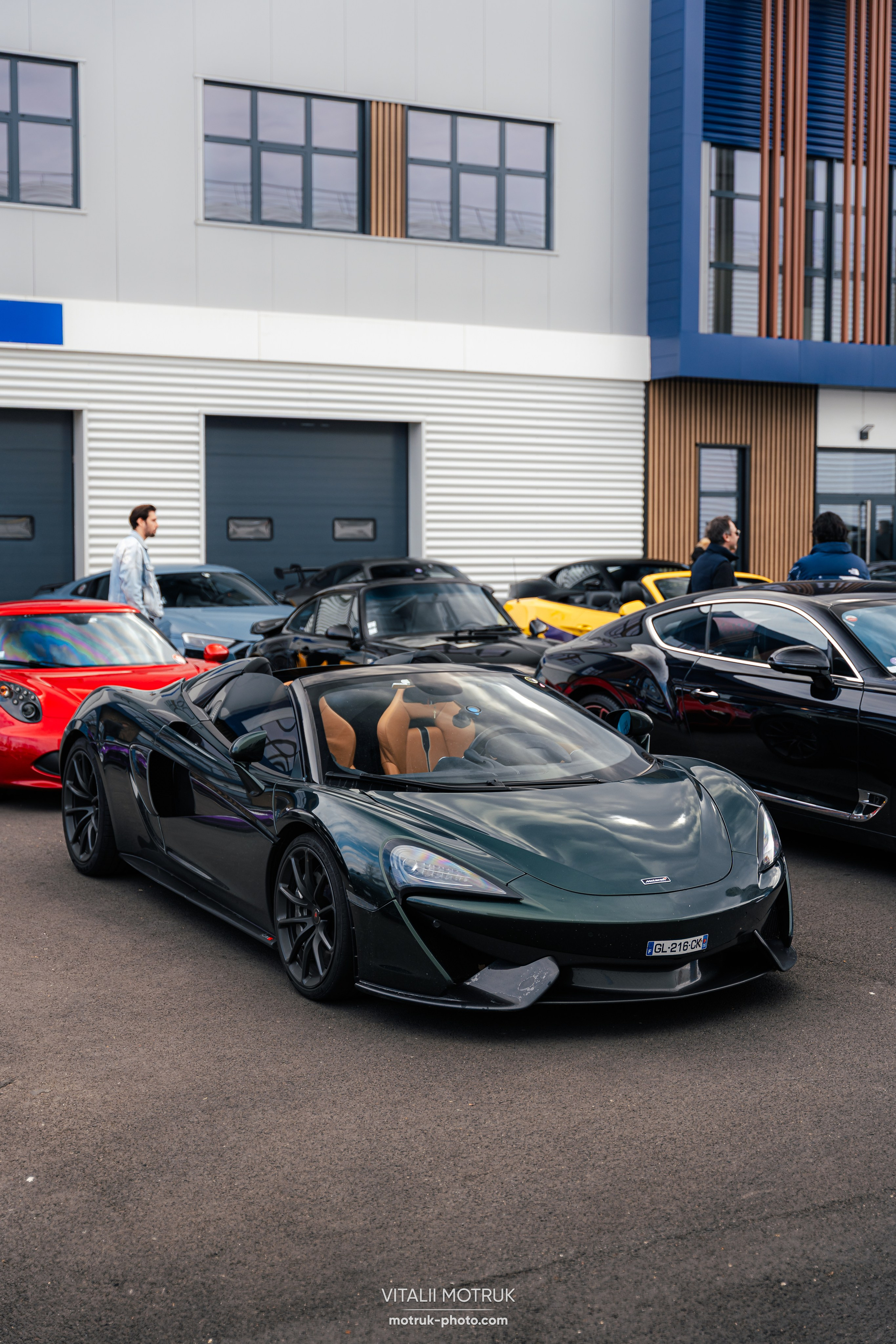 Cars and Coffee 9 mars — BEMA. Photographe de voitures à Paris — Vitalii Motruk