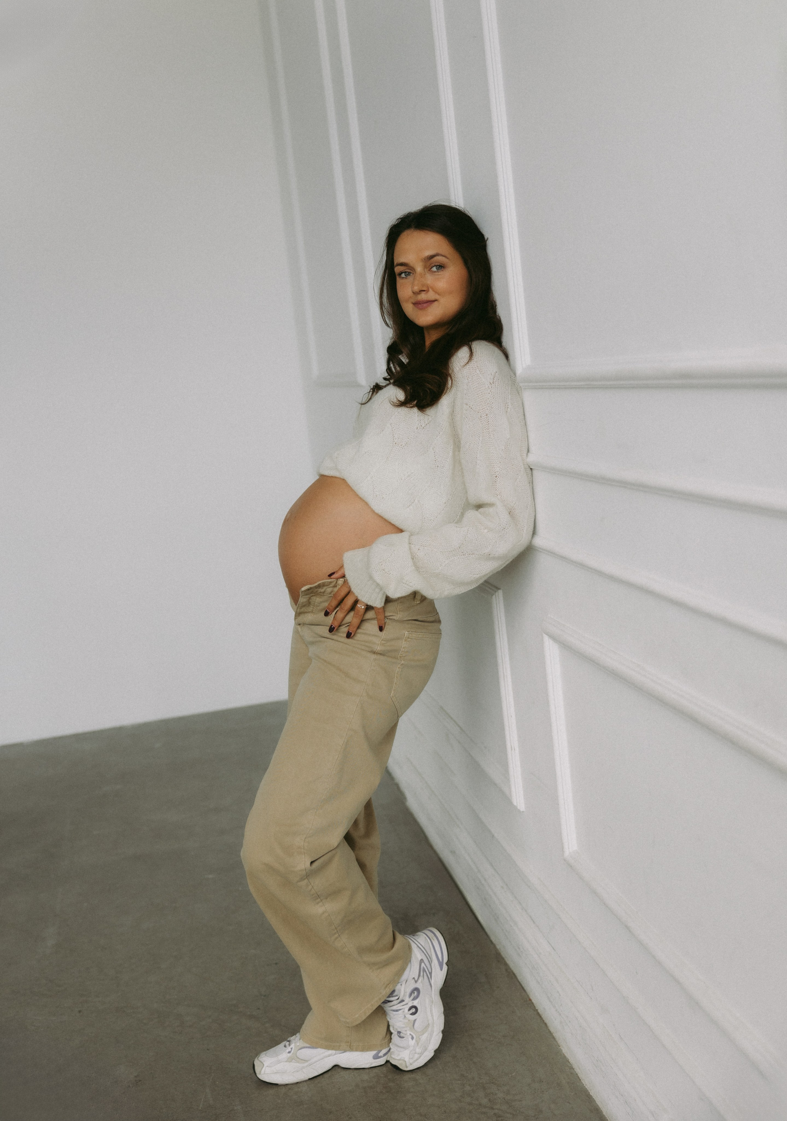 Ieva ir Žilvinas | Moderni laukimo fotosesija studijoje. Vestuvių ir šeimų fotografė Lena Bondarenko / belove photo