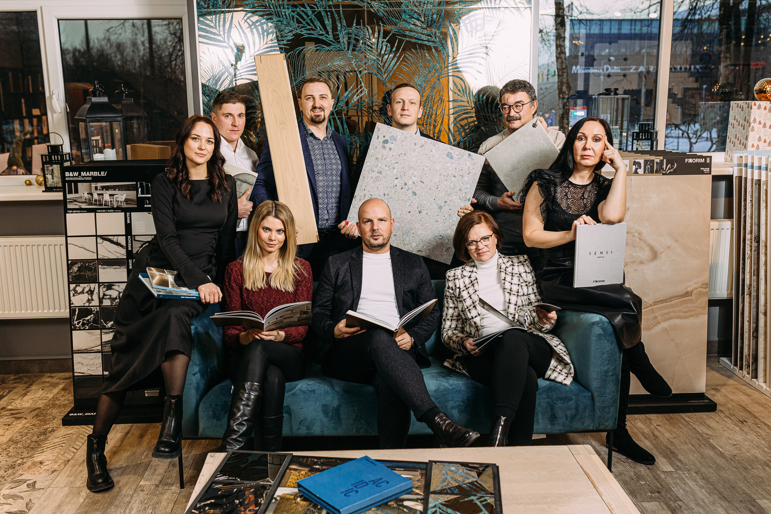 KOMERC PORTRETU FOTOSESIJA UZŅĒMUMA VIDĒ