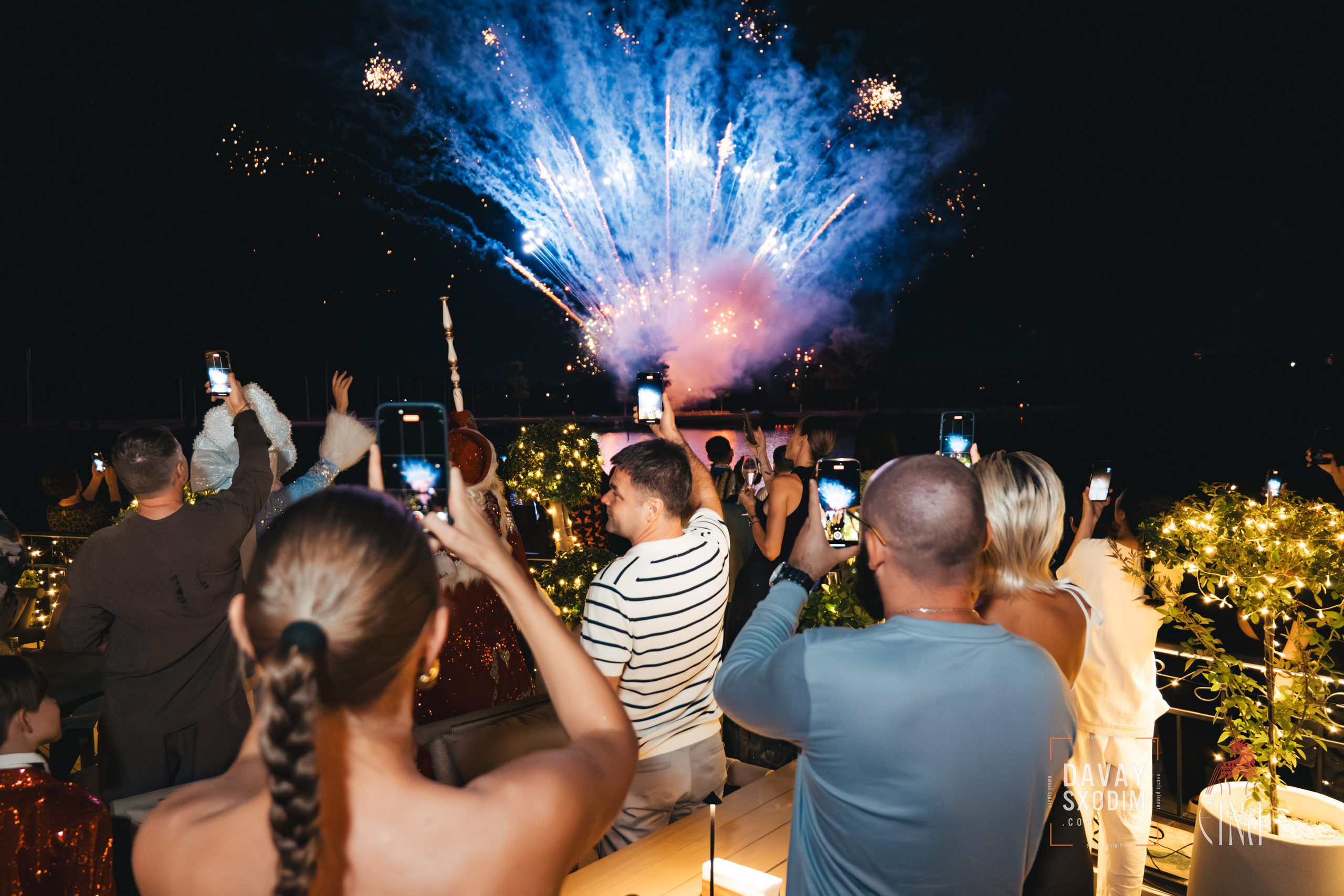 Новогодняя вечеринка | Фоторепортаж | Афиша | DAVAYSXODIM.com PHUKET. АФИША|ФОТОРЕПОРТАЖИ|ИВЕНТЫ|ПХУКЕТ