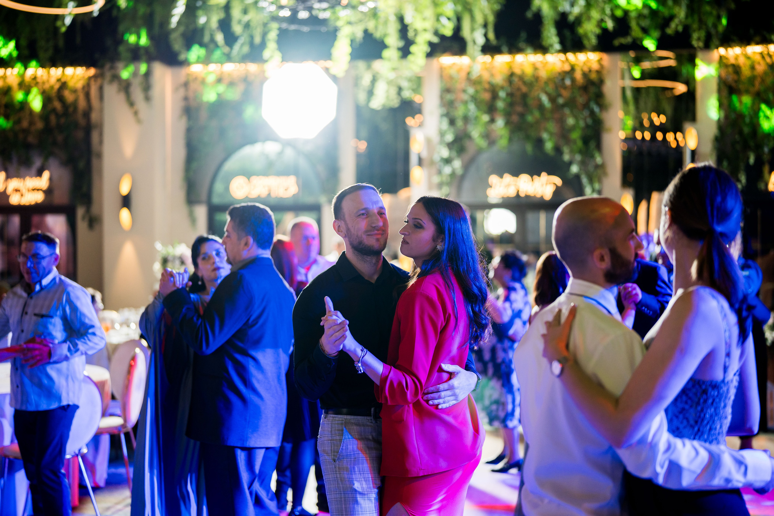 PARTY. Gabriel Florea — Fotograf nuntă București