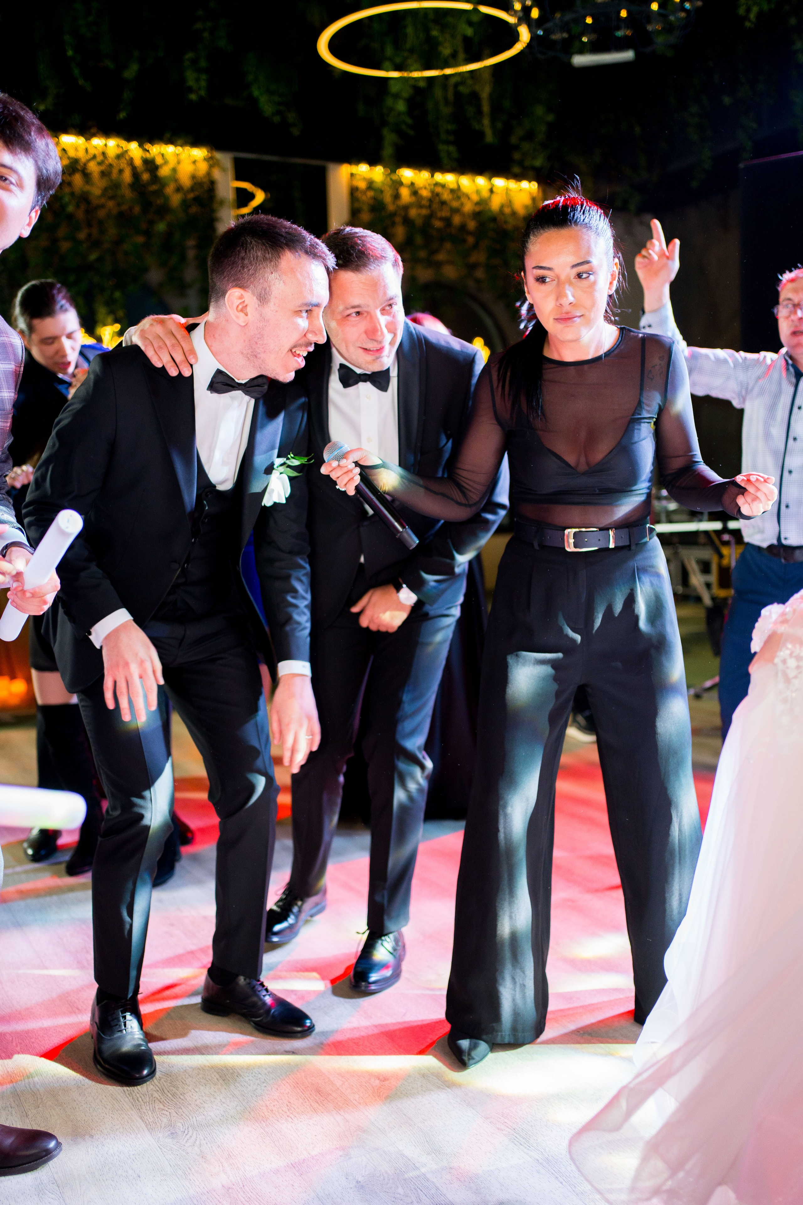 PARTY. Gabriel Florea — Fotograf nuntă București