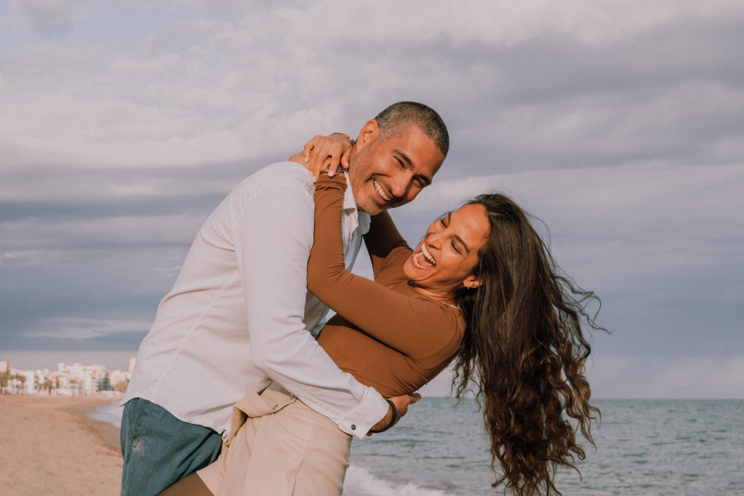Sesión familiar en la playa. Fotografía profesional en Calafell - Elena Medvedeva