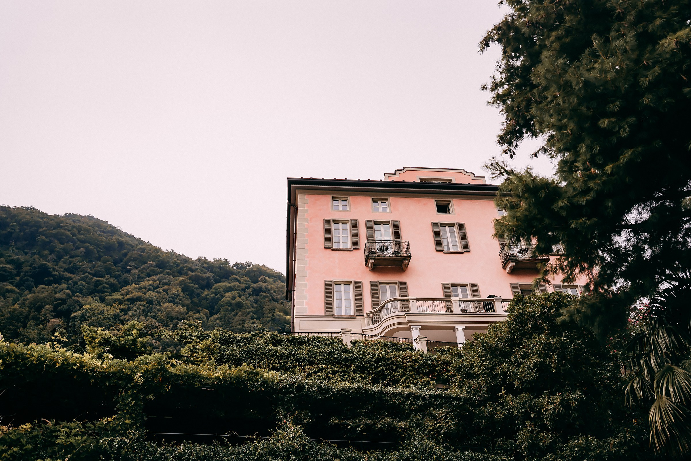 Relais Villa Vittoria view from low angle. 