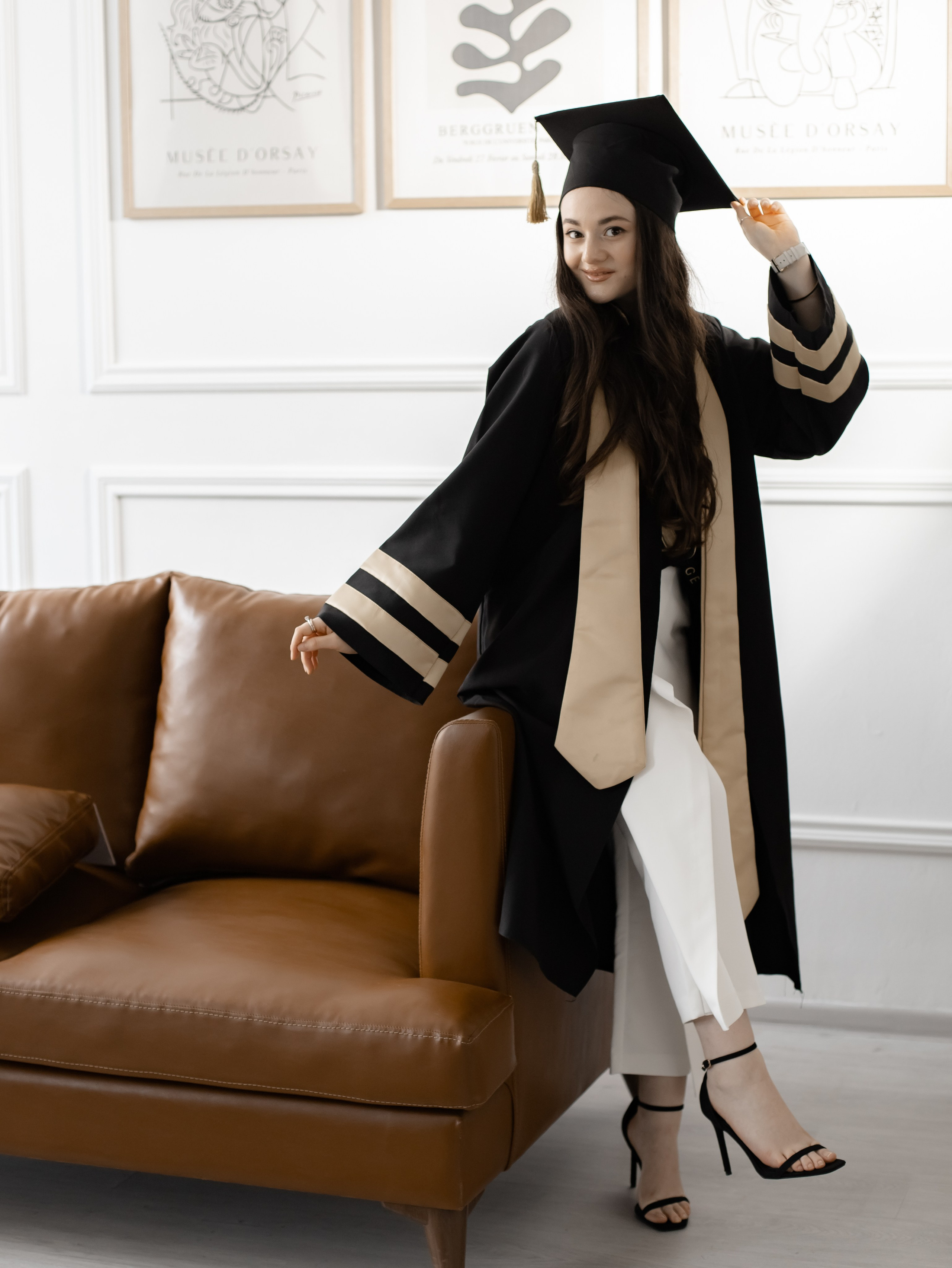 Premium mezun xalati, qara mezun geyimi, ag mezun libasi, qirmizi sarfli mezun paltari, mezun aksesuarlar, mezun papaqlari, mezun lentleri, mezun hediyyeleri, mezun fotosessiya geyimleri, mezun cekilisi ucun geyimler, mezun tedbirleri ucun aksesuarlar, mezun geyimlerinin icare ve satisi, premium mezun libaslari, mezun geyimleri online sifaris, mezun geyimleri Bakida, mezun geyimleri qiymetleri, mezun geyimleri modelleri, Mezun cekilisi, mezun fotosessiyasi, mezun cekilisi ucun geyimler, mezun mantiyasi cekilisi, mezun fotosessiya ideyalari, mezun gunu fotosessiya, mezun xatireleri, mezun papaqlari ile fotosessiya, mezun lentleri ile cekilis, ferdi mezun fotosessiyasi, qrup mezun cekilisi, mezun fotosessiya mekani, mezun ucun ideal cekilis fonlari, mezun fotosessiya aksesuarlari, mezun albomu sekilleri, mezun cekilisi poza ideyalari, universitet mezun fotosessiyasi, kollektiv mezun fotosessiyasi, mezun xalatlari ile cekilis, mezun mantiyasi fotosessiyasi, mezun geyimleri ile professional cekilis, mezun tebrik fotosessiyasi, en yeni mezun cekilis trendləri, mezun fotosessiya xidmetleri, premium mezun cekilisi, mezun cekilisi ucun dekorlar, mezun fotosessiyasi aksesuarlar, mezun gunu en gozel fotolar, mezun cekilisi fotostudiya, bakida mezun fotosessiyasi, xaricde mezun cekilisi, mezun gunune ozel cekilis,Məzun mantiyaları, eksklüziv məzun geyimləri, ağ və qara məzun libasları, məzun üçün xüsusi şarf modelləri, məzun papağı və aksesuarları, fərdi dizayn məzun geyimləri, məzun tədbiri üçün ən yaxşı seçimlər, məzun fotosessiyası üçün ideal libaslar, məzun mərasimi geyimləri, keyfiyyətli məzun mantiyası, rahat və şık məzun geyimləri, məzun üçün lent və tac modelləri, məzun simvolik medalları, icarəyə verilən məzun libasları, məzun geyimlərinin sərfəli qiymətləri, onlayn məzun geyimi sifarişi, məzun paltarı mağazası, dəbli məzun geyimləri, premium məzun mantiyalarının satışı, universitet məzunları üçün mantiyalar, kollektiv məzun geyimləri, məktəb məzunları üçün geyimlər, diplom mərasimi üçün geyimlər, fərqli rəngdə məzun libasları, ən yeni məzun geyimləri, rahat və premium məzun geyimi seçimləri, Bakıda məzun geyimi mağazası, məzun üçün ən yaxşı libaslar