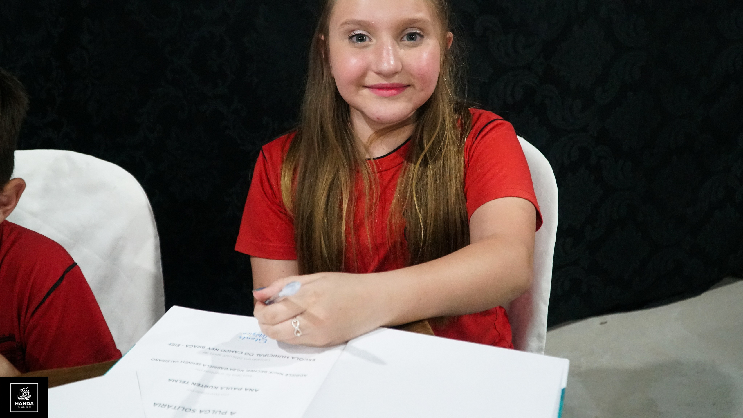 Noite autógrafos colégio Aurélio Buarque de Holanda. Handa Produções