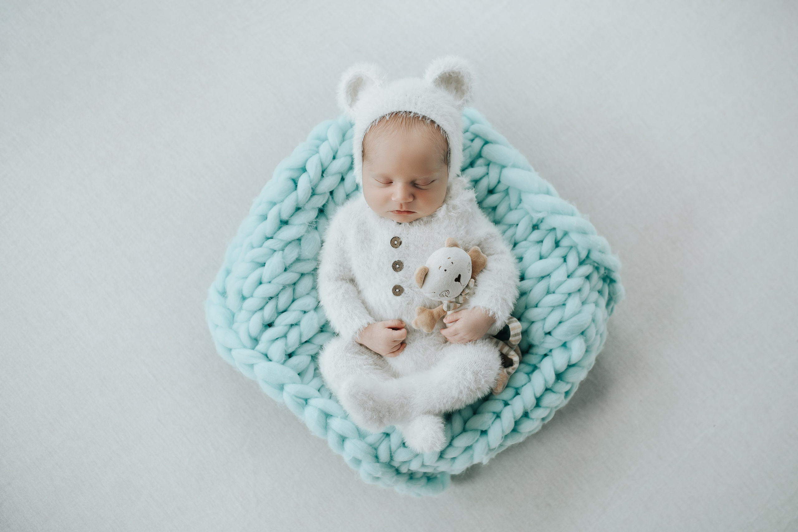 Newborn. Family and kids photographer Anastasiya Hanush in Massachusetts