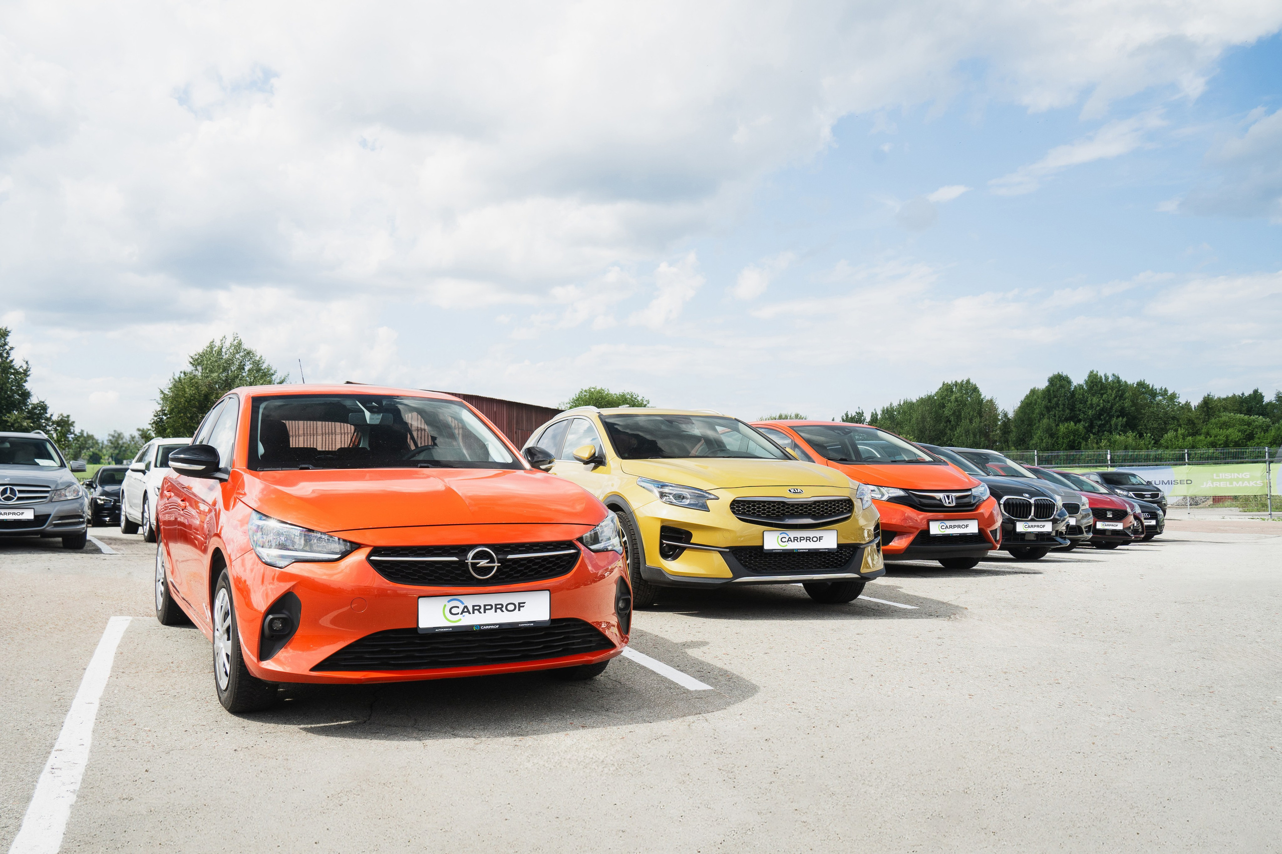 Photo & Video for Business Album. LOHA VISUALS — AUTOMOTIVE PHOTOGRAPHY