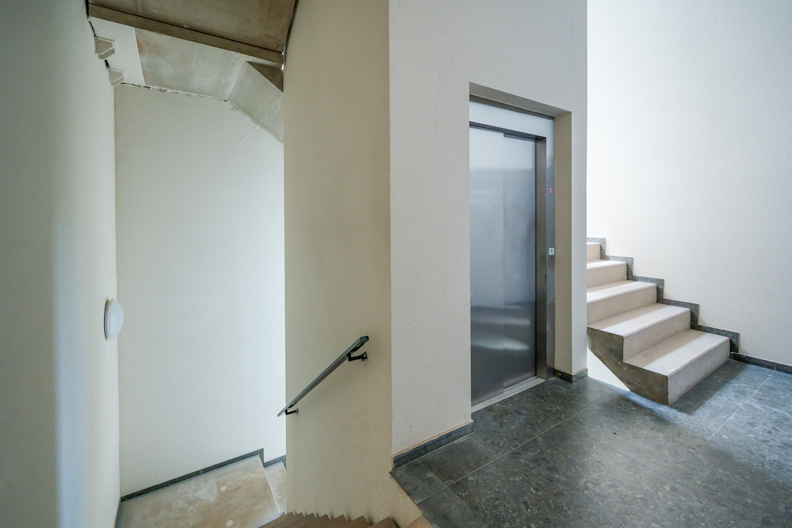 Kauno g. 32b. Elina Sapiega fotografė Vilniuje