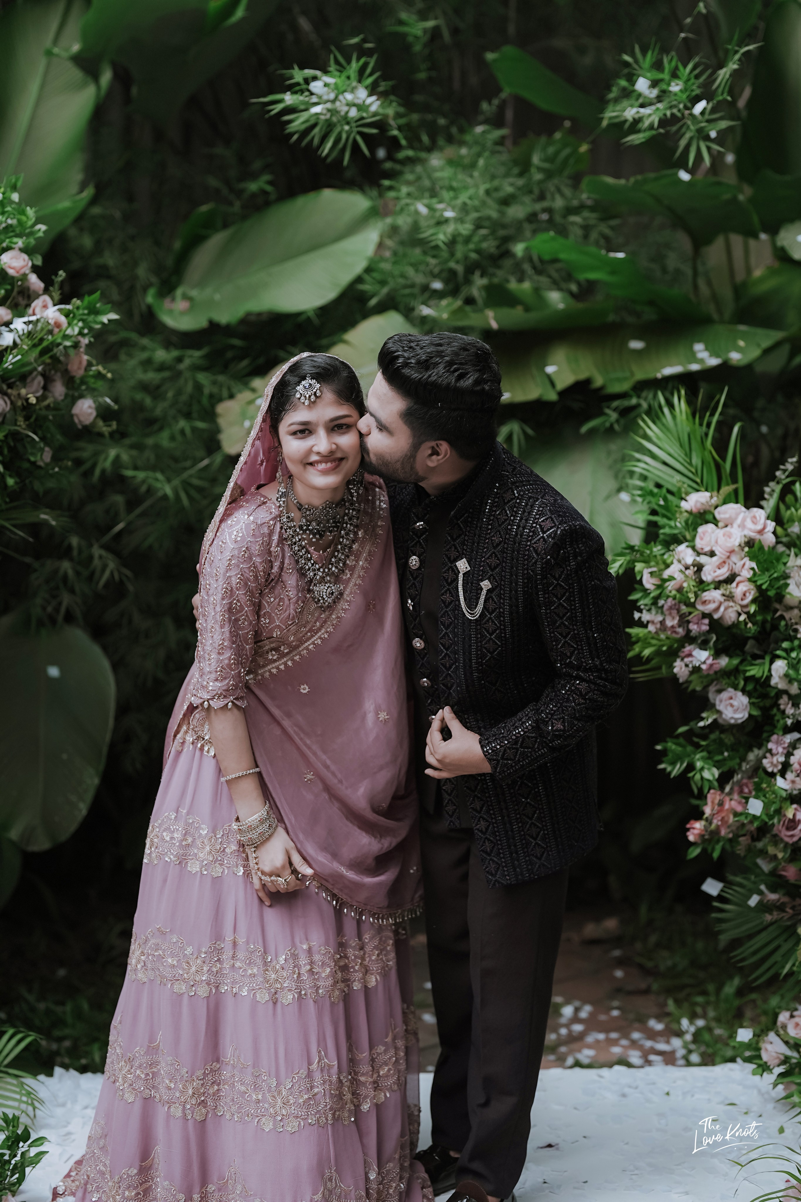 SHIBIL / RISLA. Theloveknots