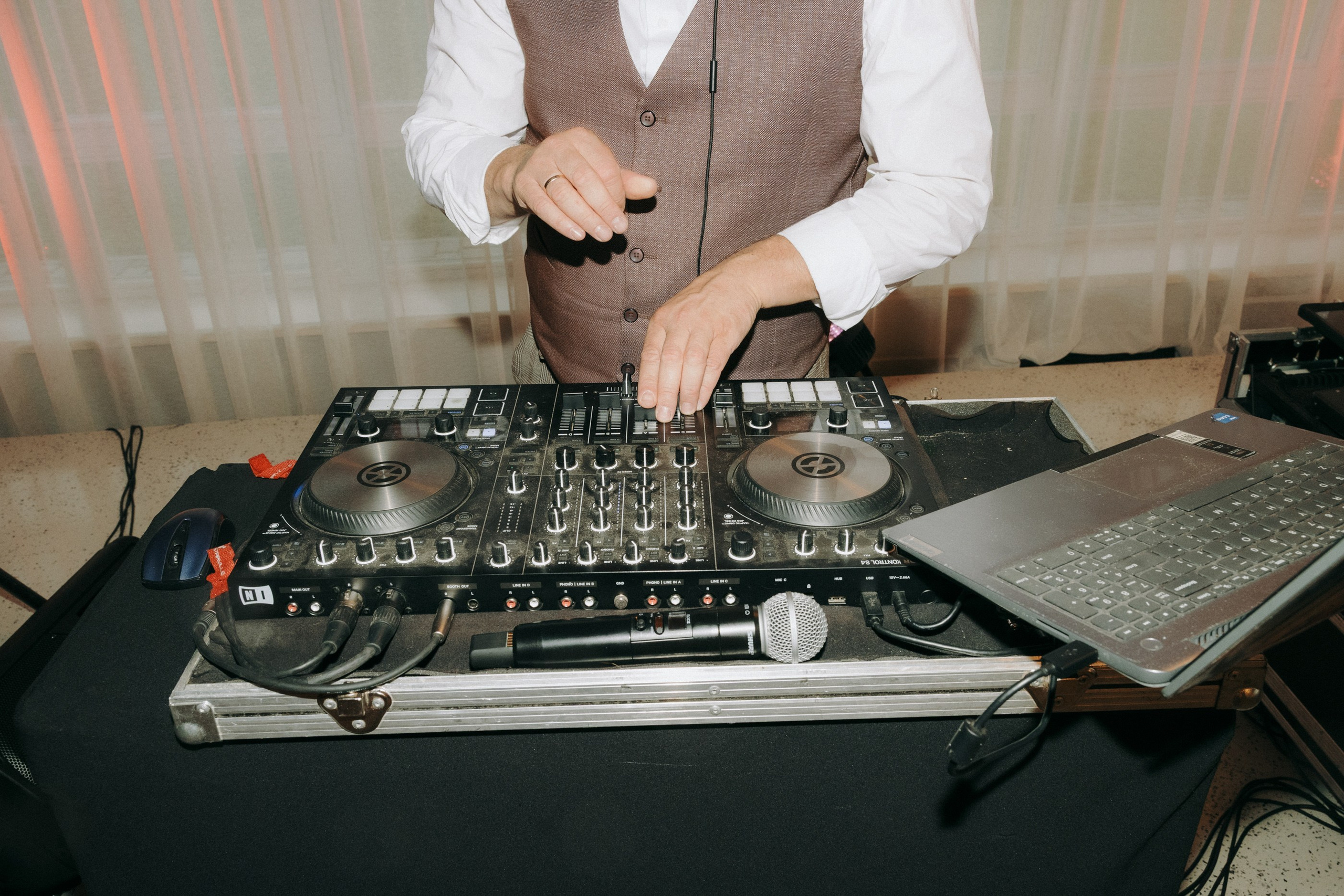 Ieva x Ramon. Fotogrāfs kāzām, ģimenēm un dažādiem pasākumiem