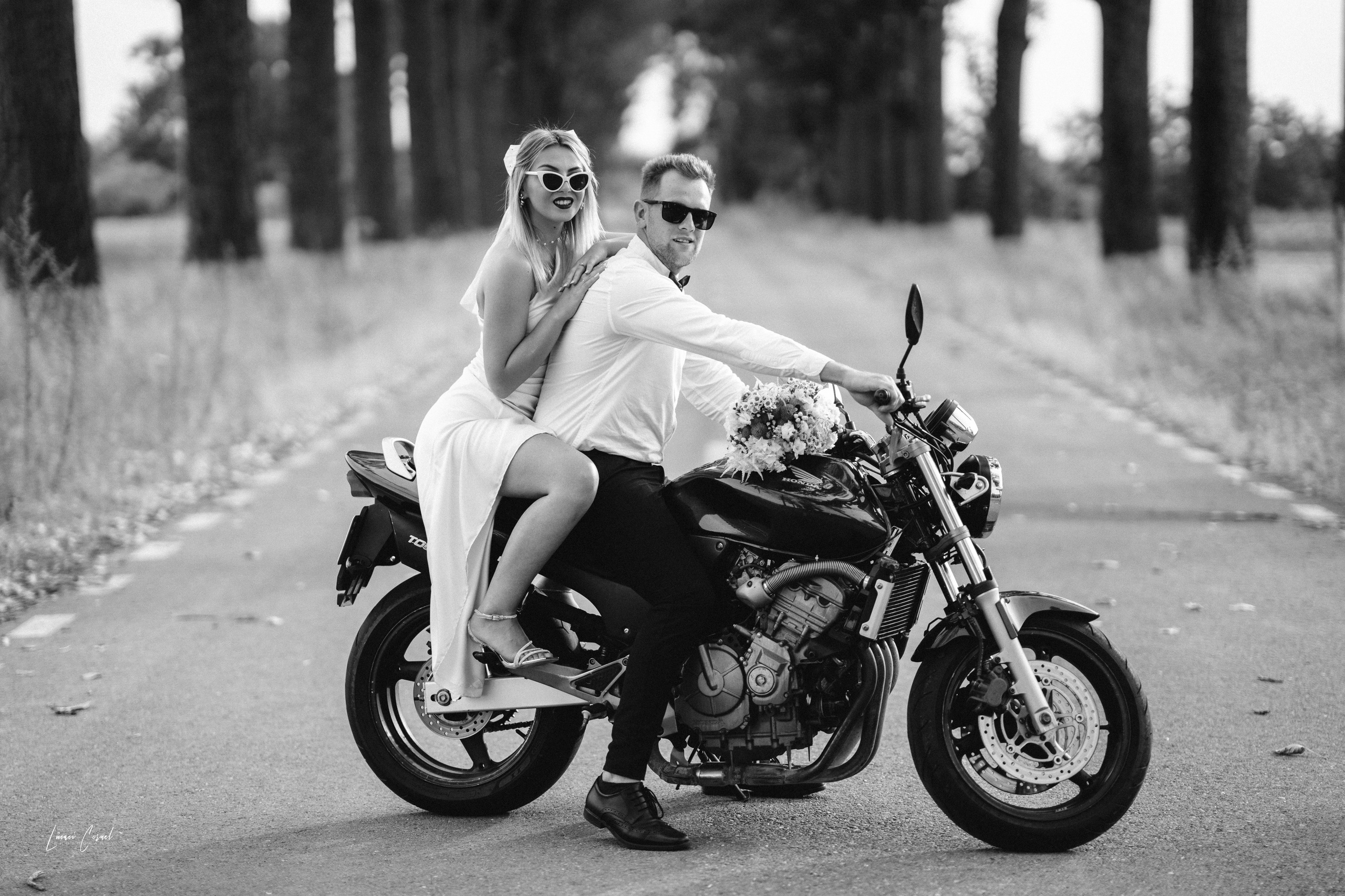 Save The Date – Emoție și anticipare. Fotograf de nuntă, corporate, botezuri, majorate și aniversări Roman, Lucaci Cornel