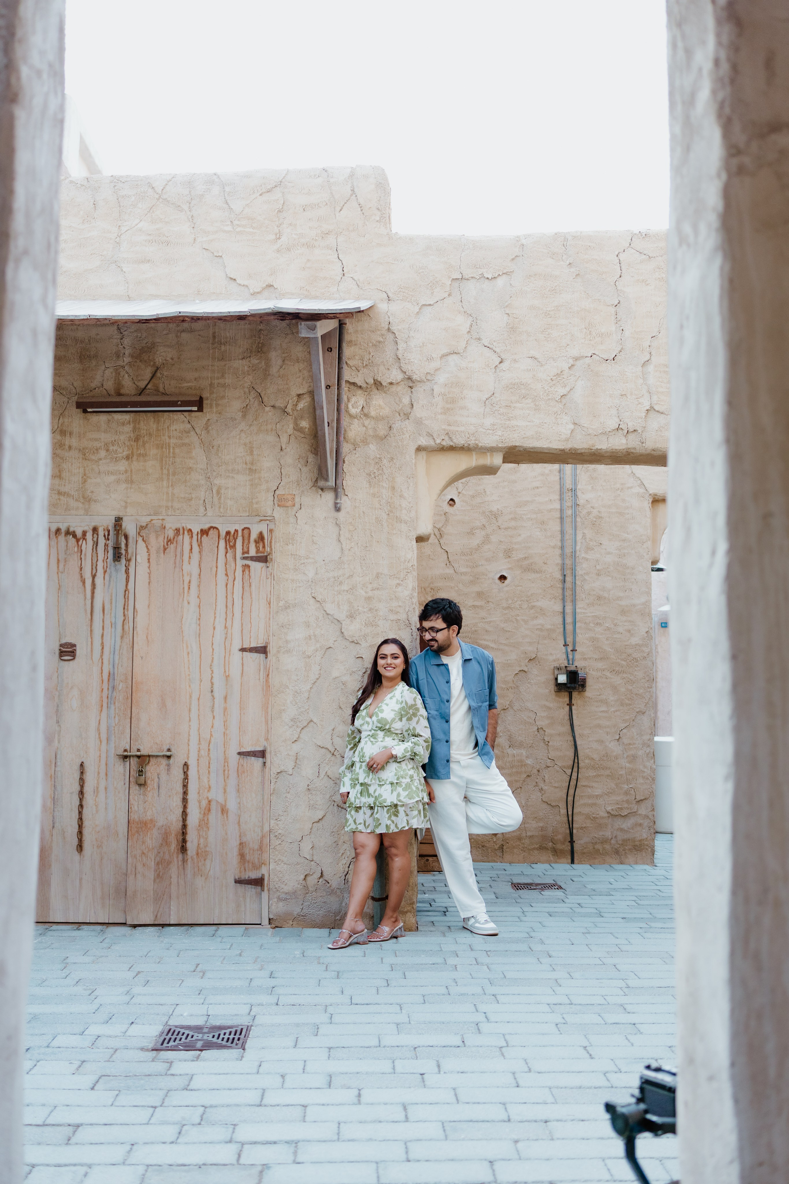 COUPLE SESSIONS. Love Emotions Weddings