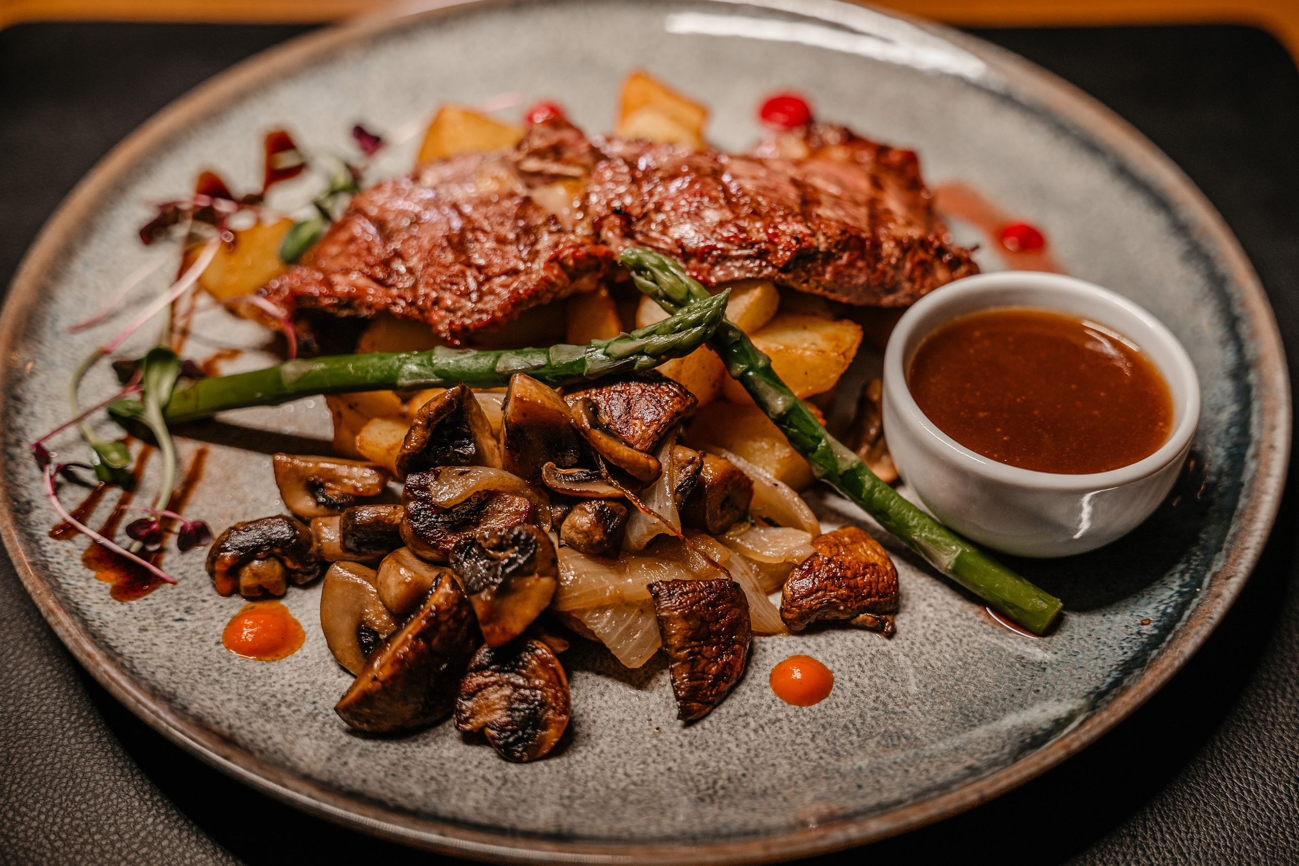 LEcrivain. Dragosbaciuartphotographer