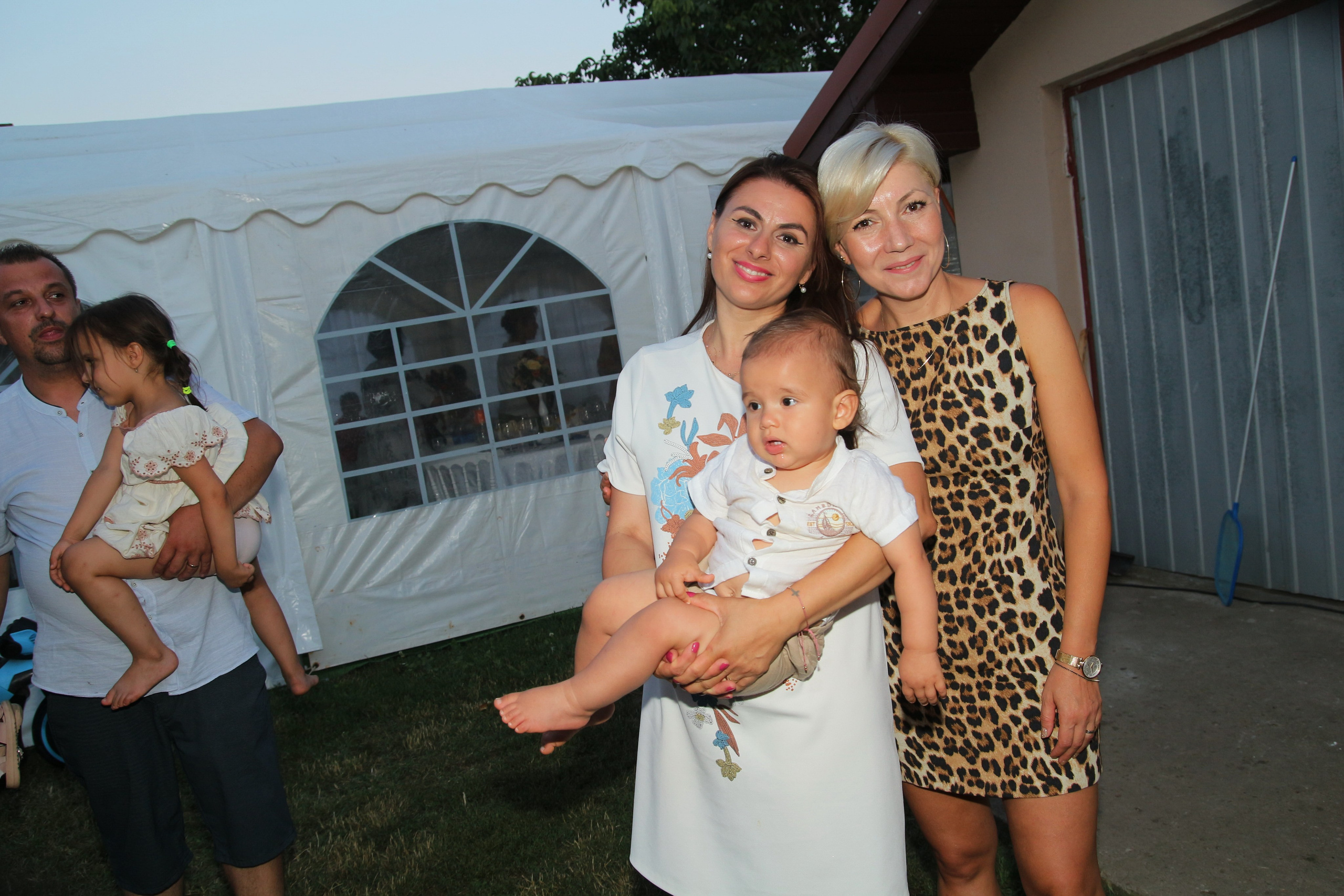 BYZO MEDIA. PETRU BYZO - family and children photographer in ROMANIA