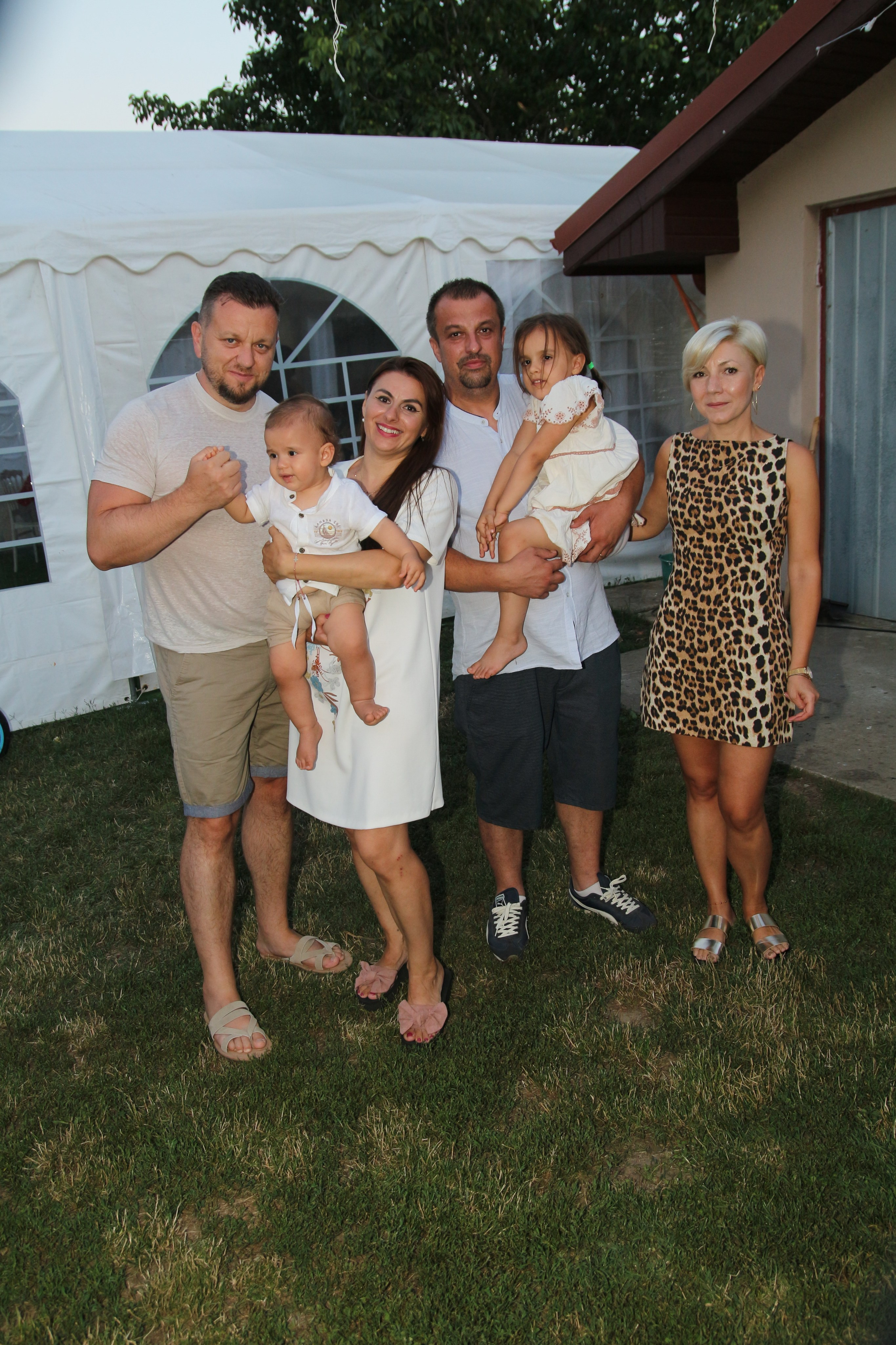 BYZO MEDIA. PETRU BYZO - family and children photographer in ROMANIA