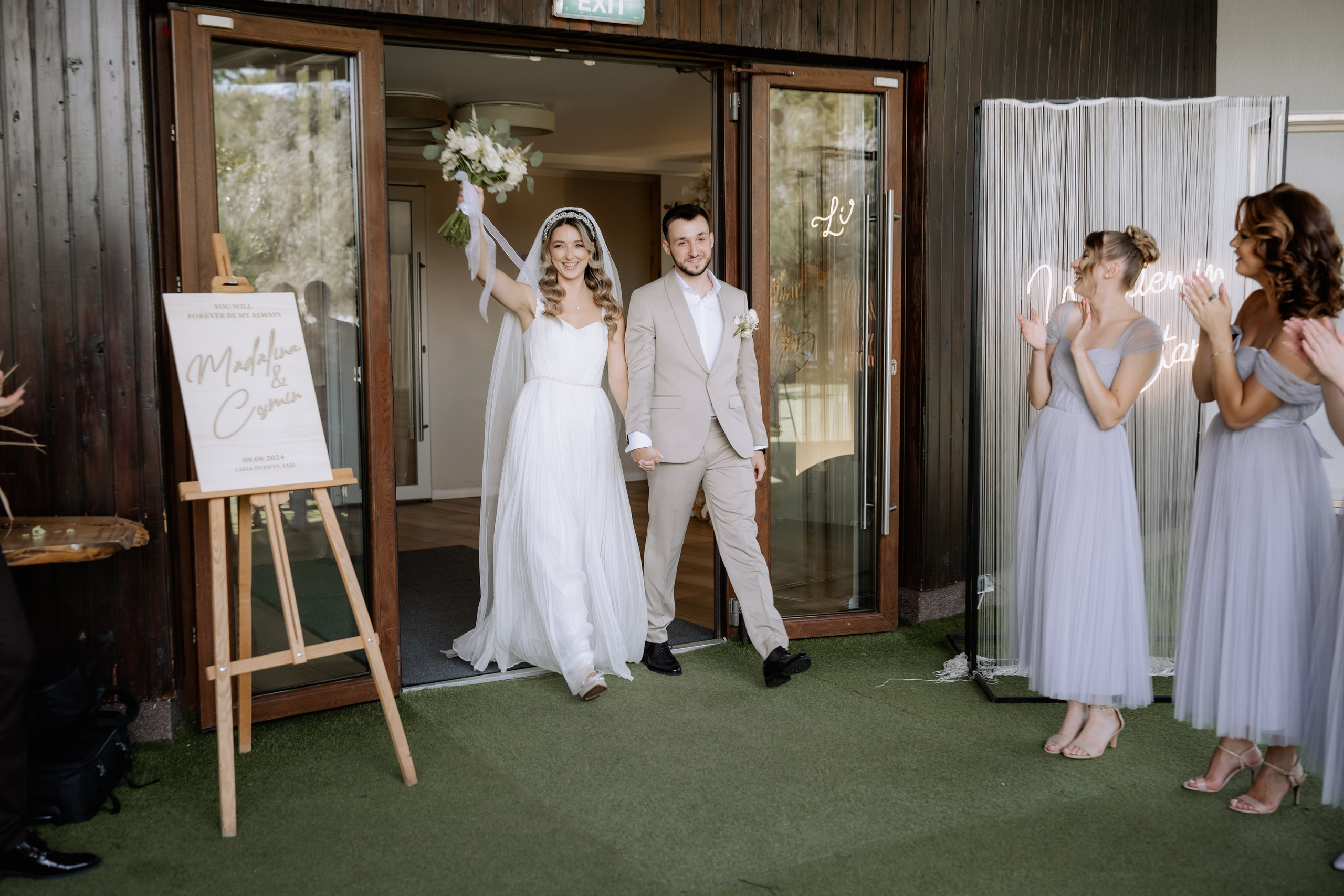 Madalina + Cosmin | Wedding day. Proud Vision Weddings | Wedding Photography & Film — Servicii profesionale Foto Video Nunta Iasi