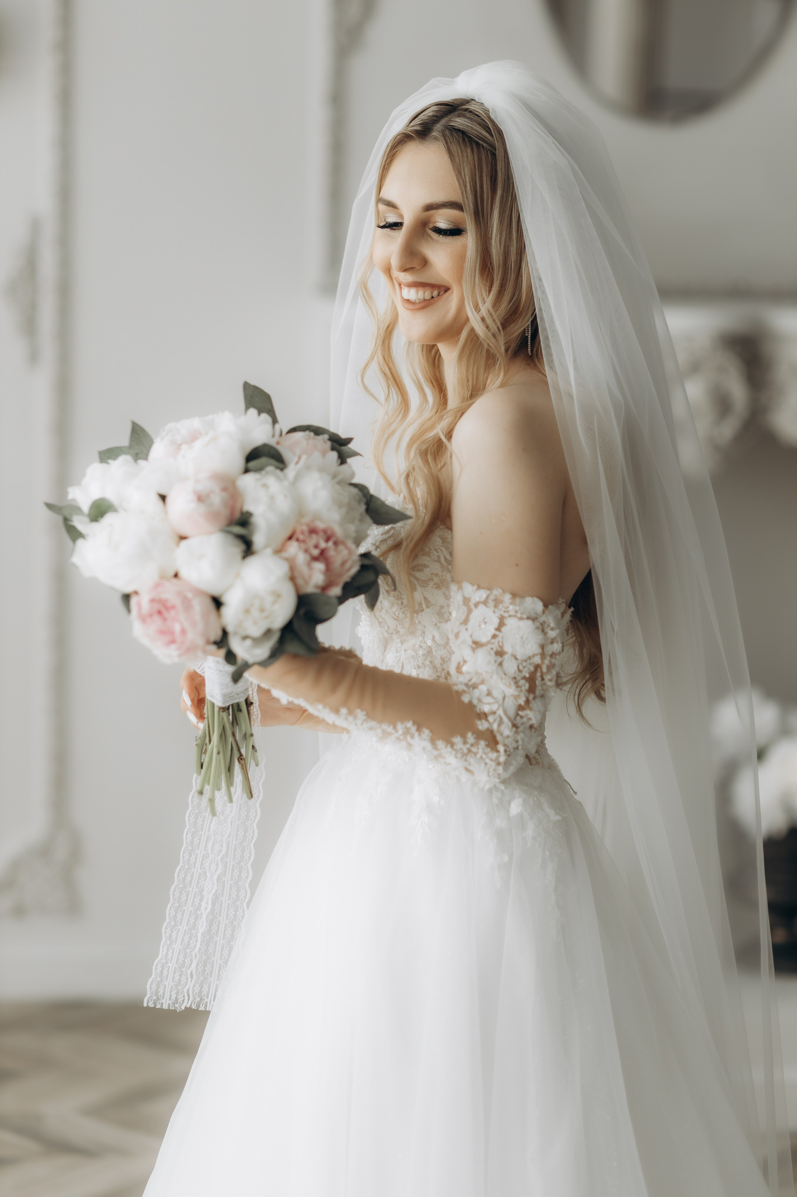 Nikolly & Constantin. Home