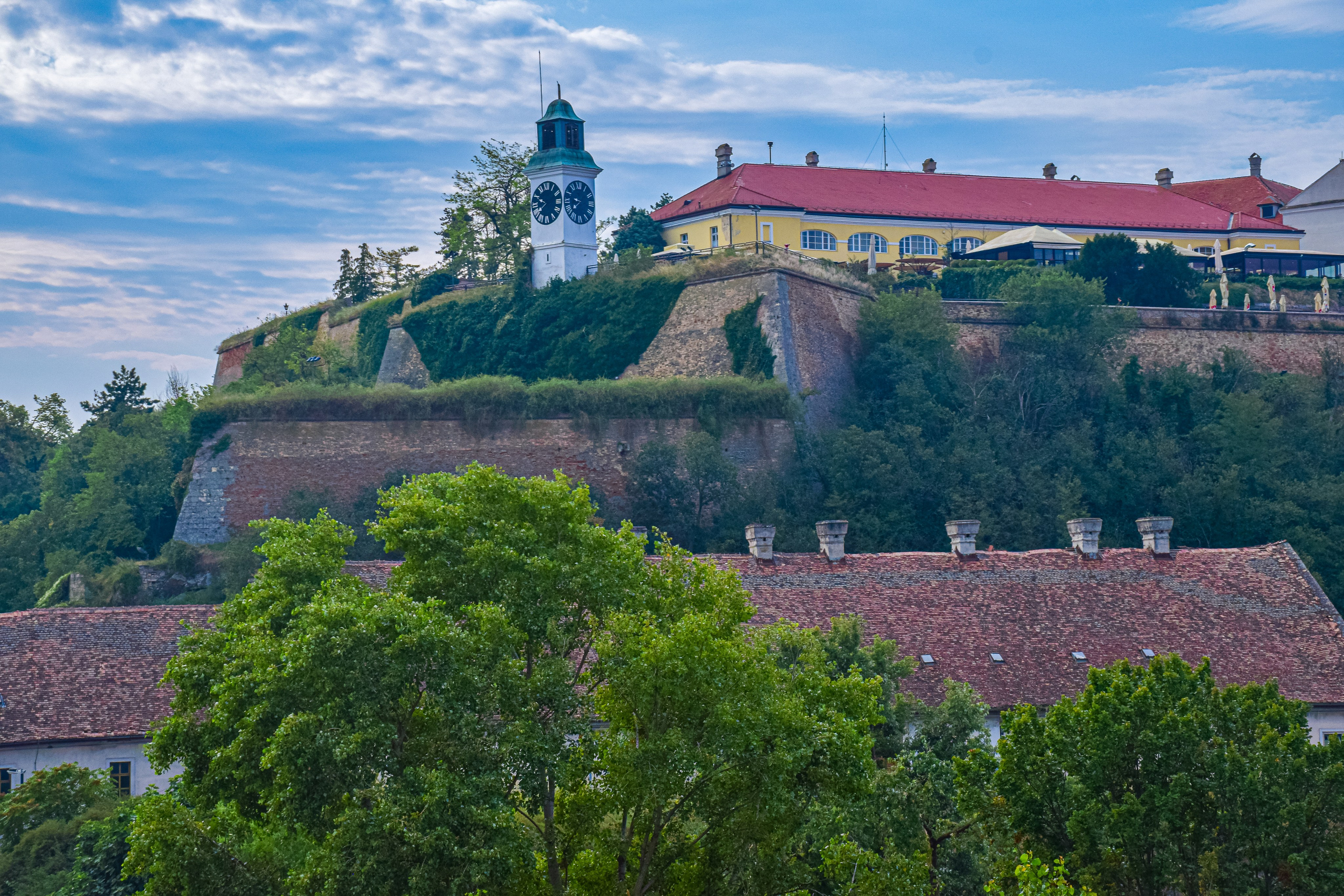 Петроварадин - галерија на продају. Викторија Федосеенко, фотограф у Србији