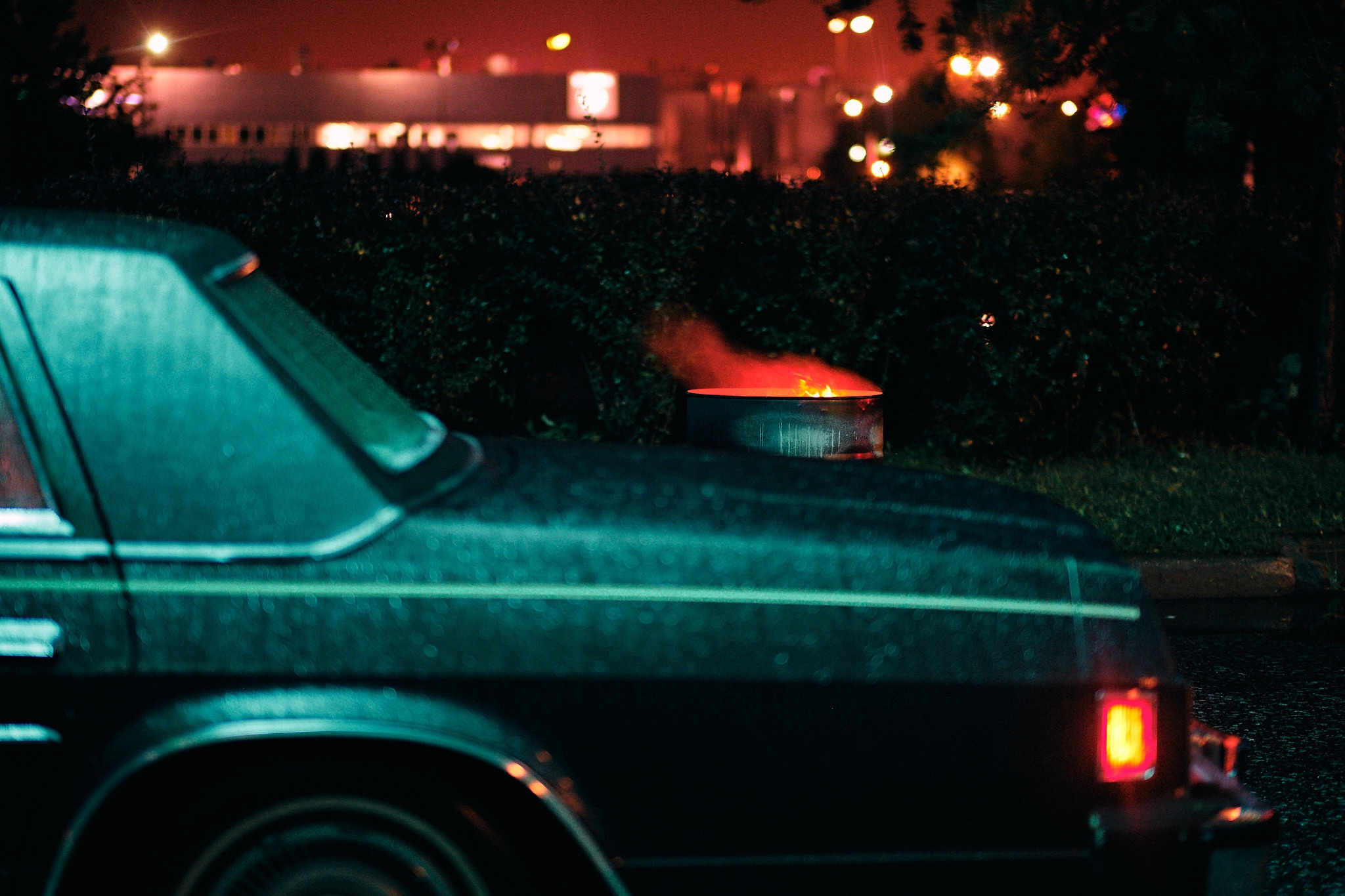 Фото съемка бэкстейджей — одно из моих любимых направлений. Я обожаю рассказывать истории, показывая закулисье создания клипов, фильмов, сериалов, рекламы, Приятнее всего в съемке бэкстейджа, когда съемочная группа благодарит тебя за то, как ты смог показать их работу. Ведь бэки — это тоже портфолио