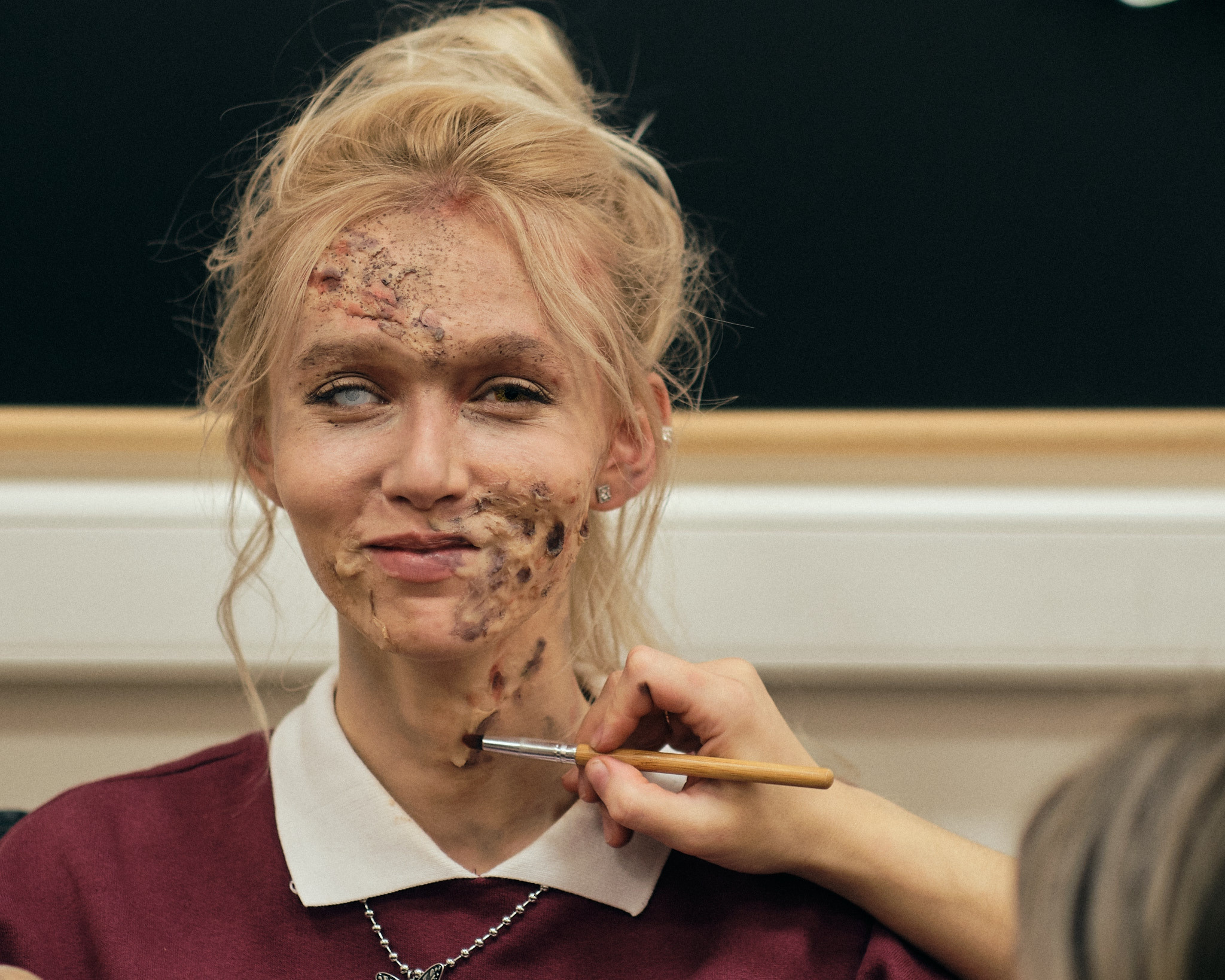 Фото съемка бэкстейджей — одно из моих любимых направлений. Я обожаю рассказывать истории, показывая закулисье создания клипов, фильмов, сериалов, рекламы, Приятнее всего в съемке бэкстейджа, когда съемочная группа благодарит тебя за то, как ты смог показать их работу. Ведь бэки — это тоже портфолио