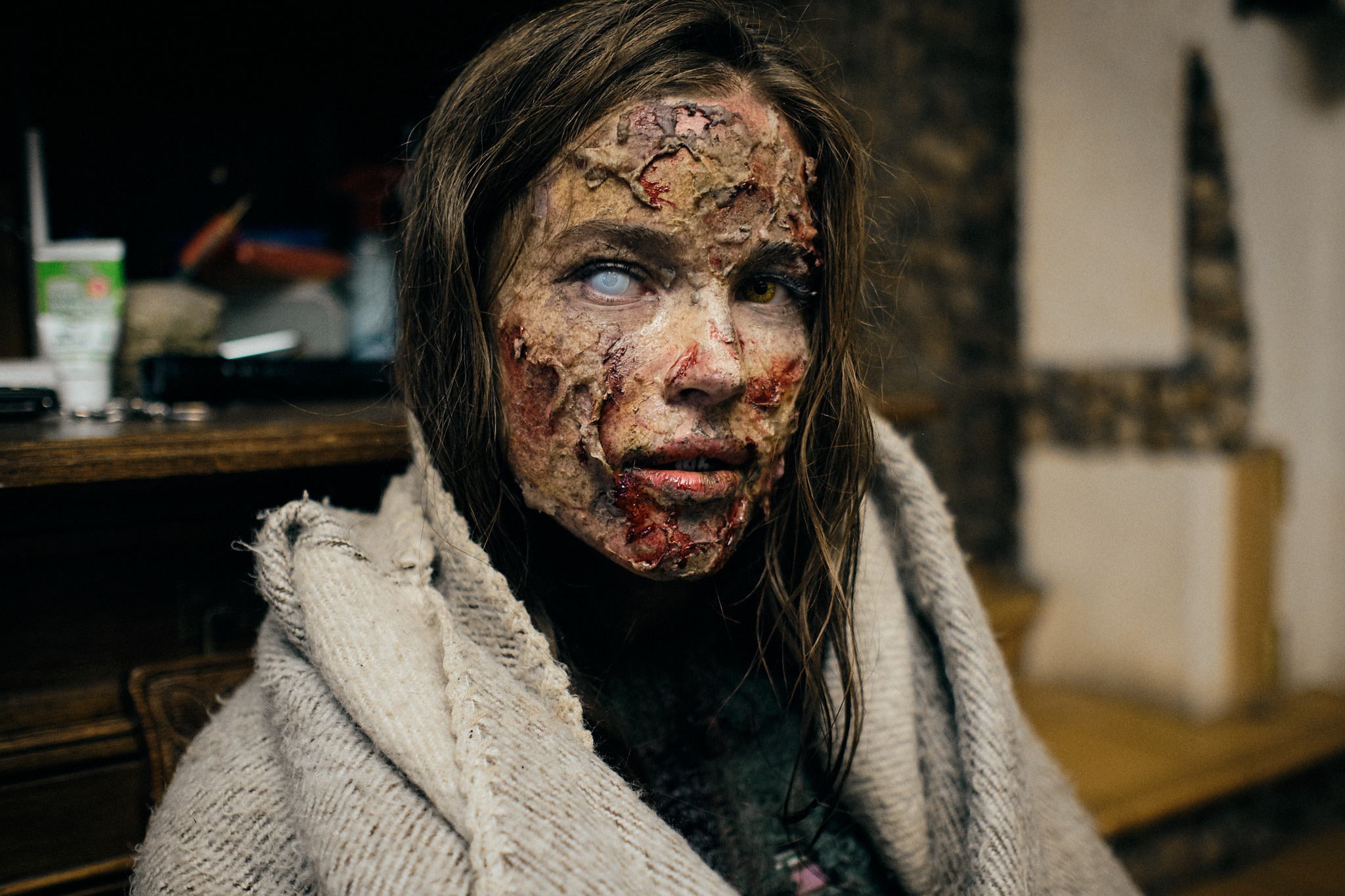 Фото съемка бэкстейджей — одно из моих любимых направлений. Я обожаю рассказывать истории, показывая закулисье создания клипов, фильмов, сериалов, рекламы, Приятнее всего в съемке бэкстейджа, когда съемочная группа благодарит тебя за то, как ты смог показать их работу. Ведь бэки — это тоже портфолио