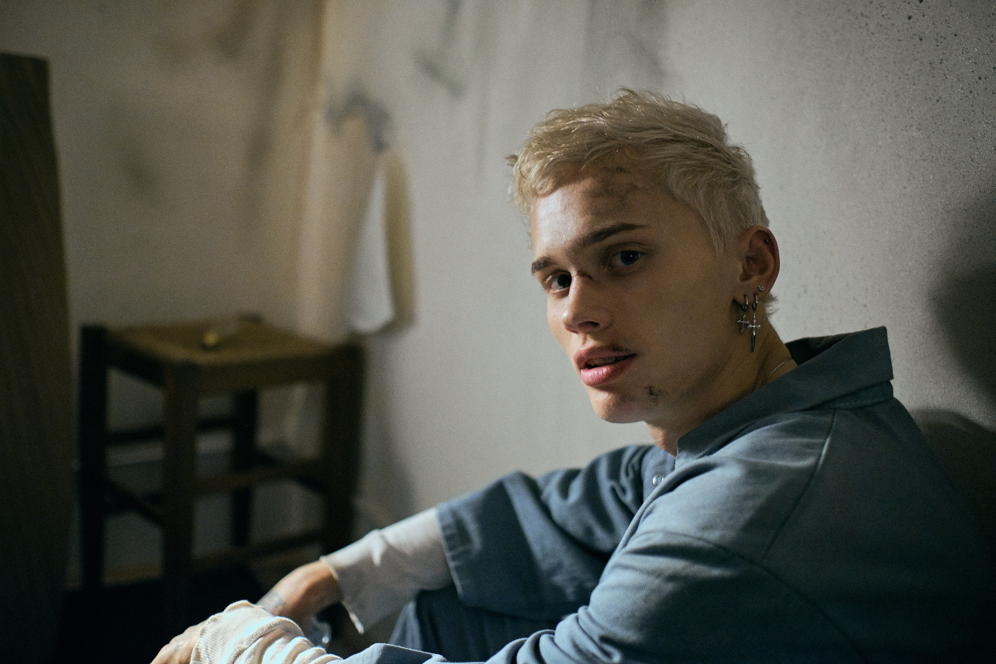 Фото съемка бэкстейджей — одно из моих любимых направлений. Я обожаю рассказывать истории, показывая закулисье создания клипов, фильмов, сериалов, рекламы, Приятнее всего в съемке бэкстейджа, когда съемочная группа благодарит тебя за то, как ты смог показать их работу. Ведь бэки — это тоже портфолио