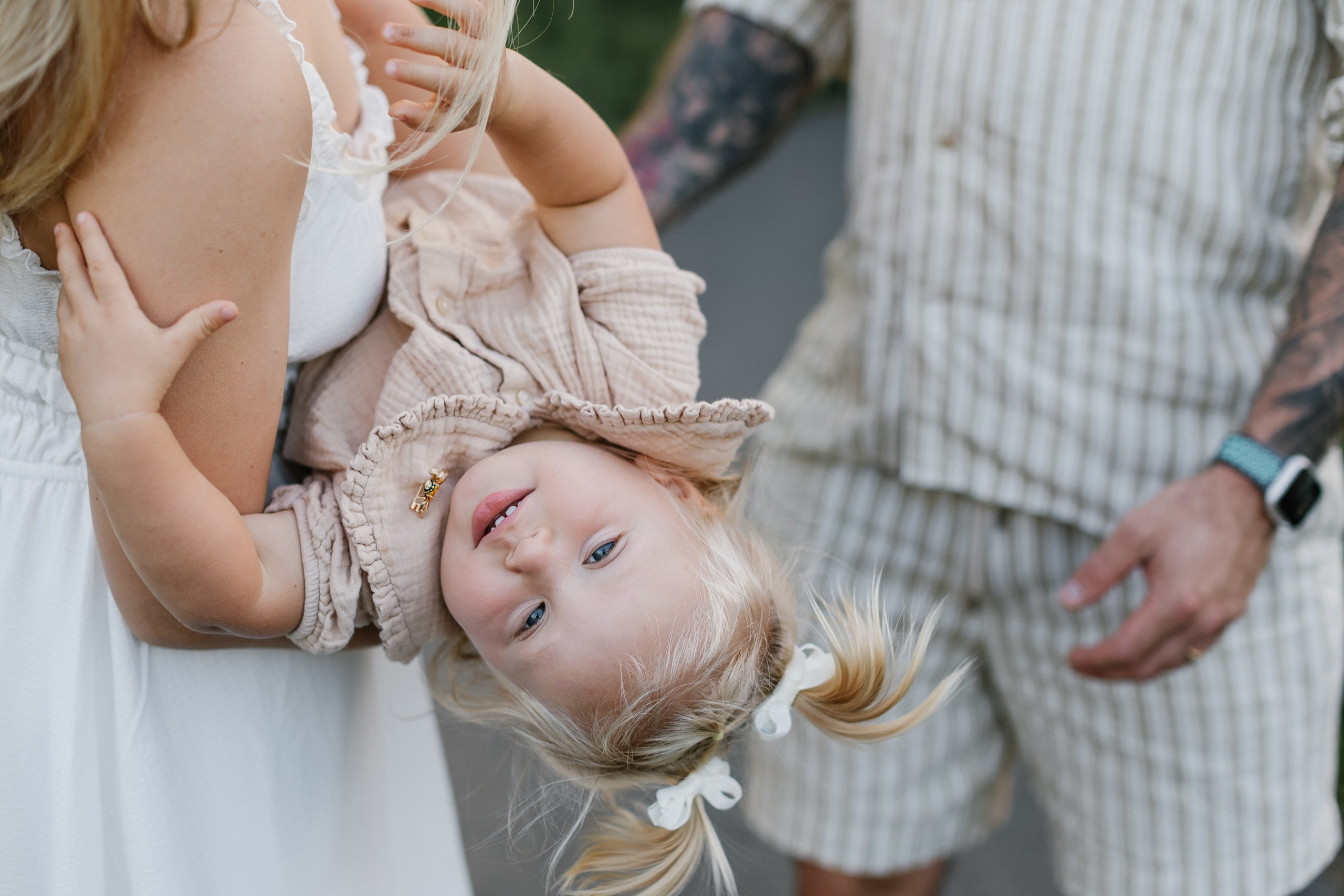 08.21.25 Family Photoshoot. Wedding family event photographer in Chicago Nick Yushevich