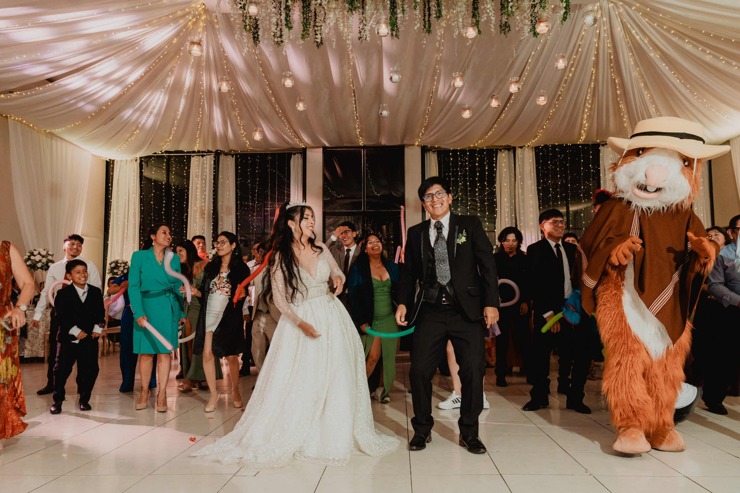 FERNANDO + MARIBEL | BODA RELIGIOSA. Studio KVTA | Fotografía y Video de Bodas en Arequipa