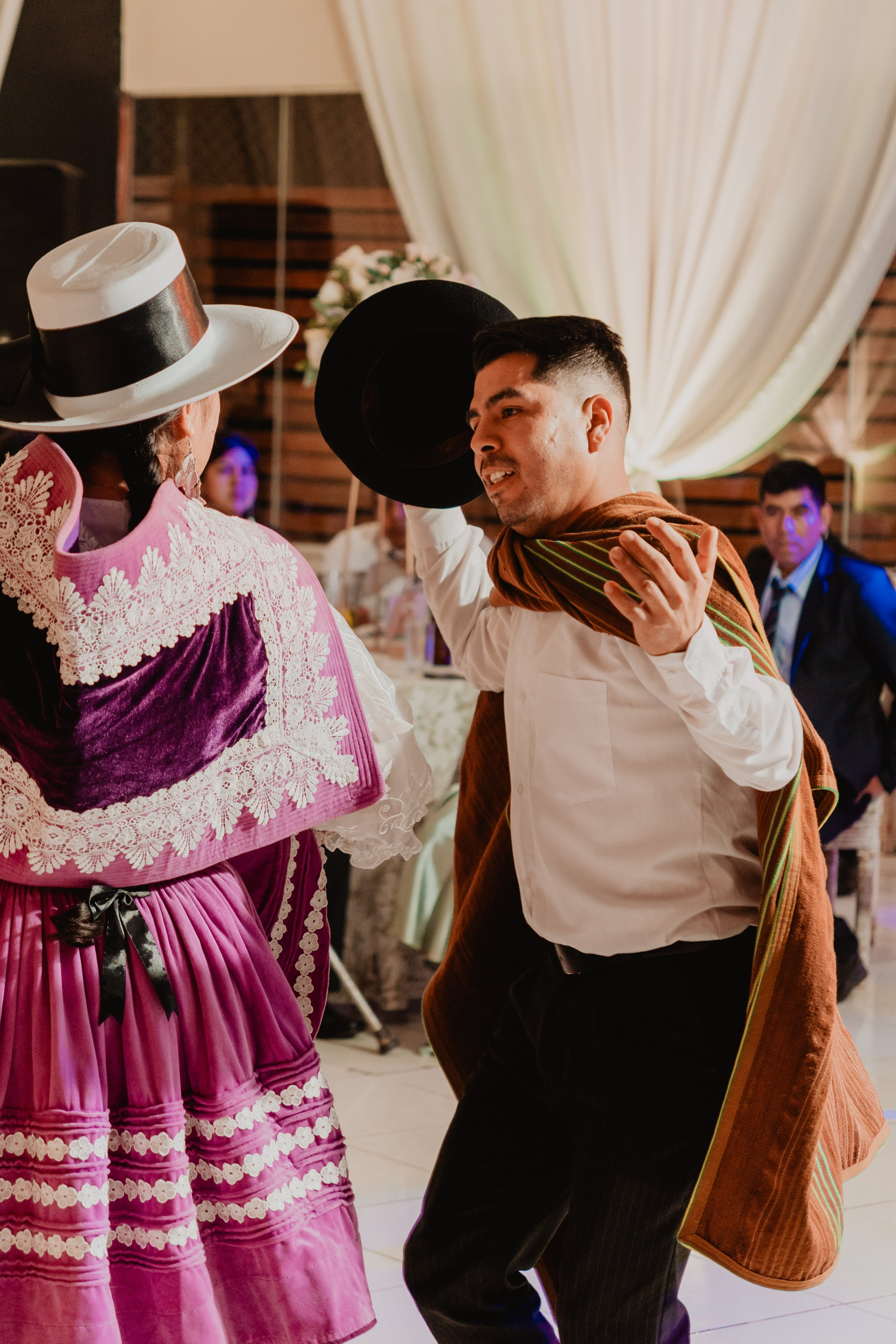 FERNANDO + MARIBEL | BODA RELIGIOSA. Studio KVTA | Fotografía y Video de Bodas en Arequipa
