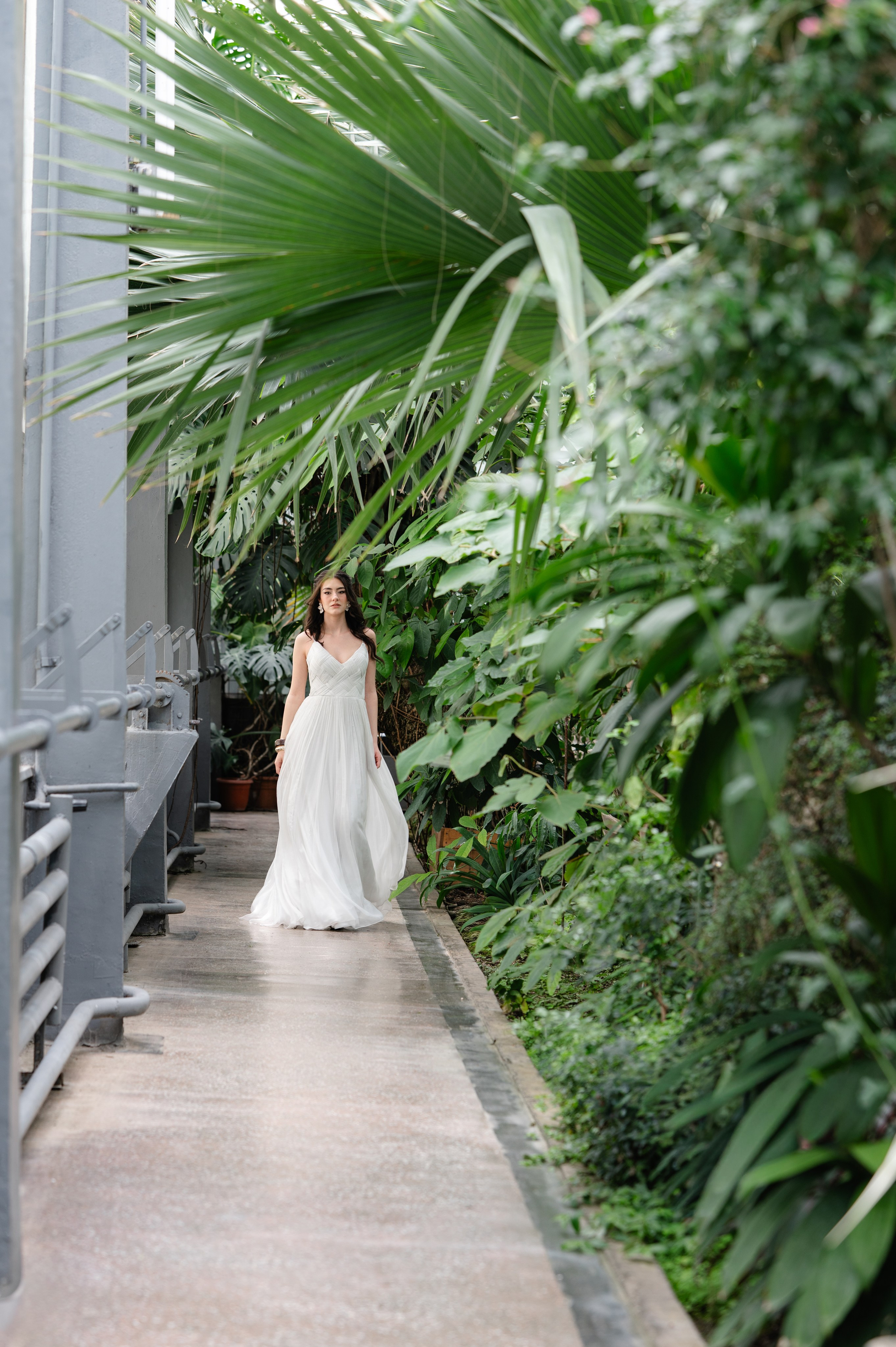 Botanical BRIDE. Alexandra Hanu Photographer