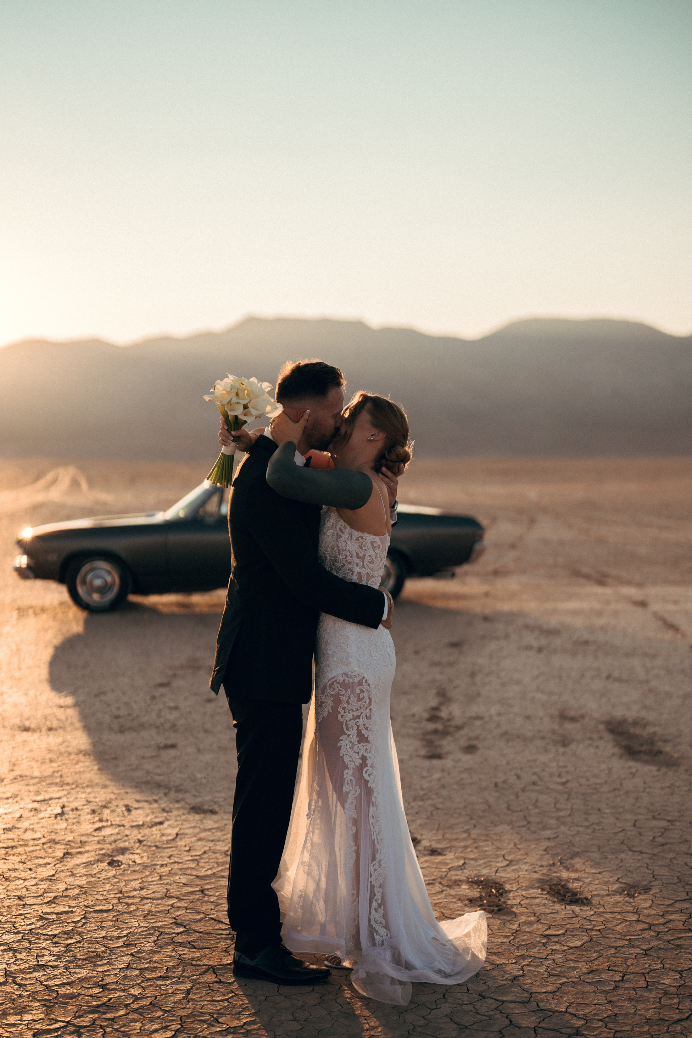 Dasha&Jeremy. Wedding & elopement photographer Viktoriya Kravtsov. Las Vegas