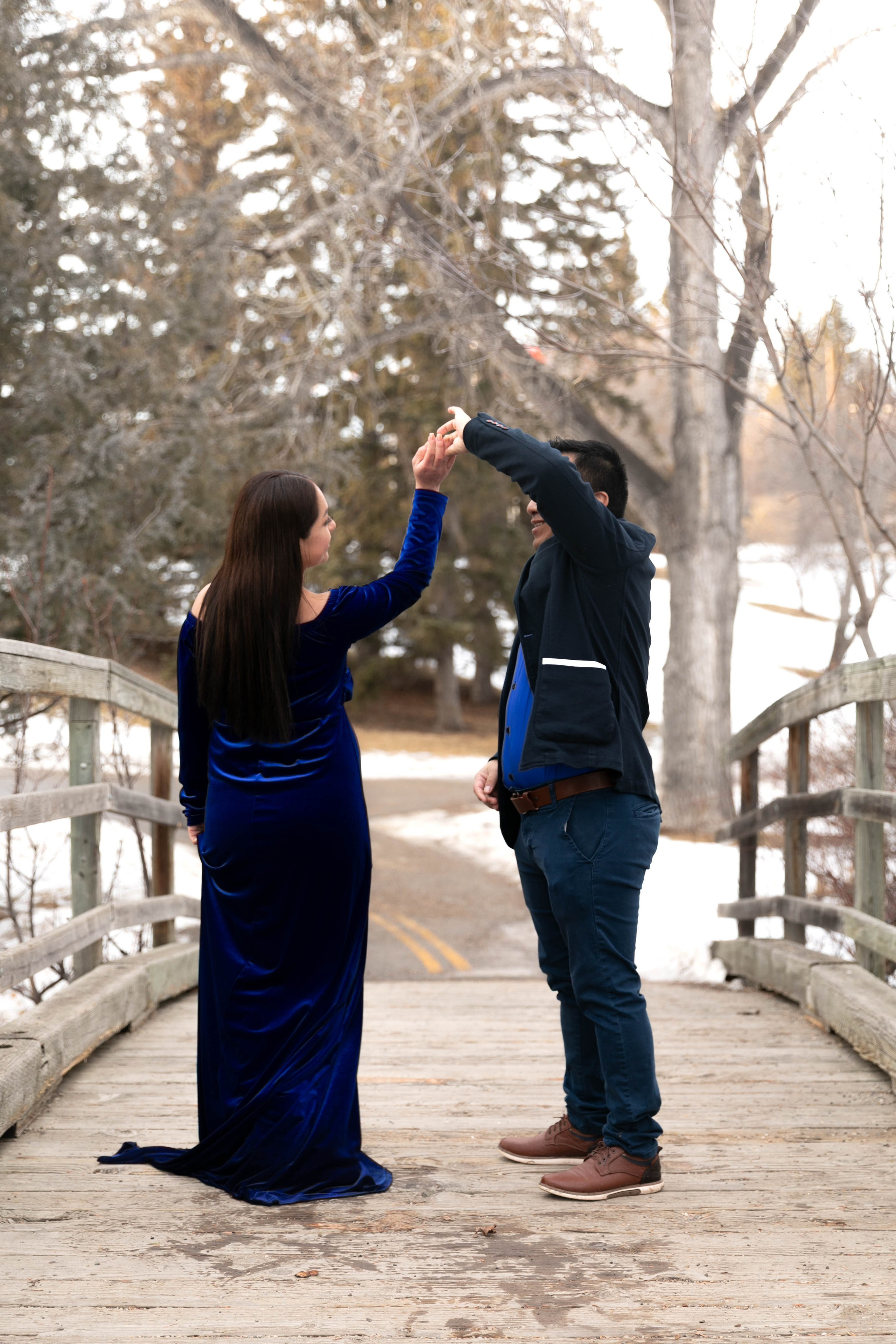 Maternity Photos — Confederation Park — Dulce. Fotografía accesible en Calgary