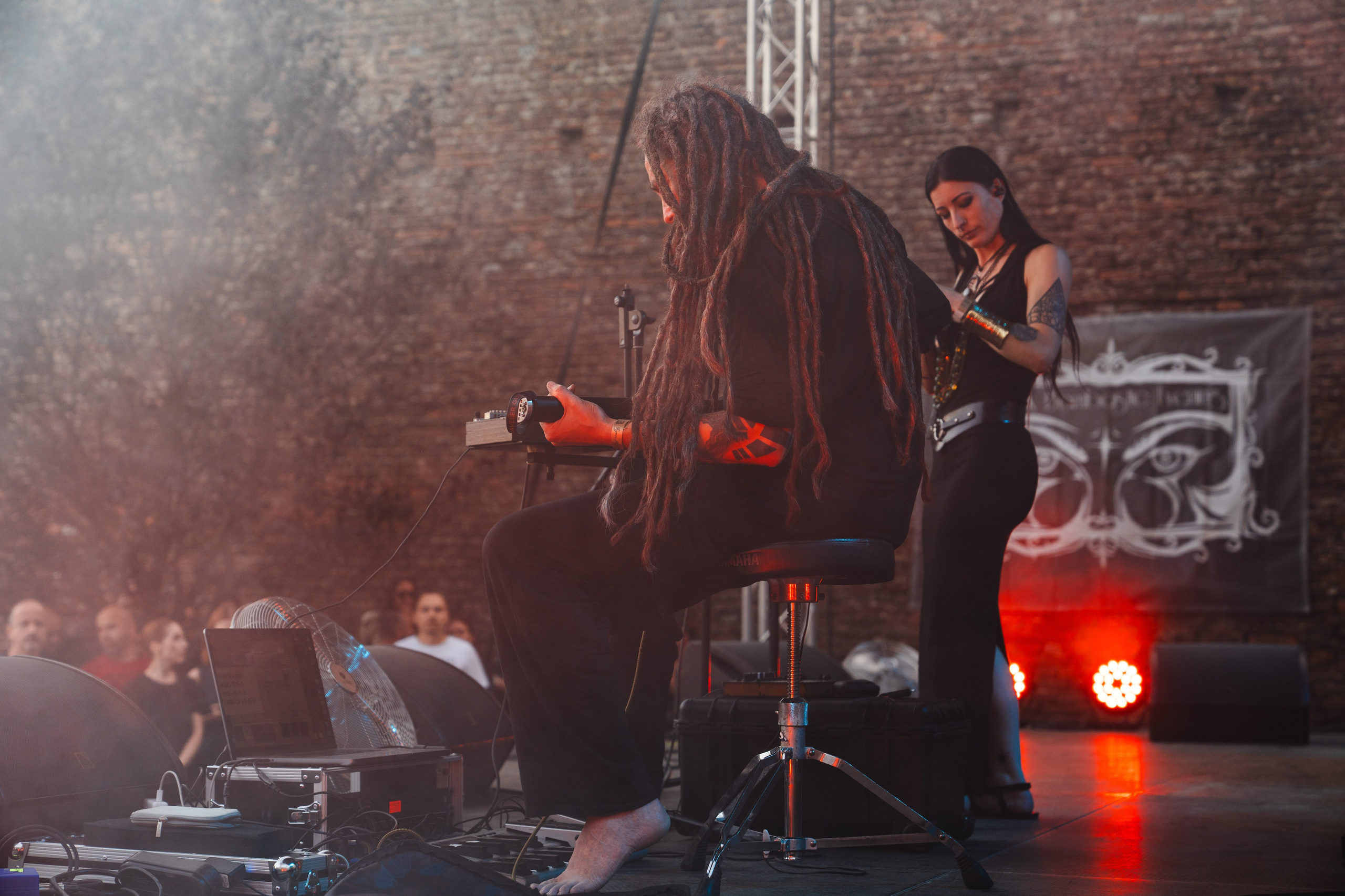 Dark Bombastic Evening (Editia 11 — 2025). Fotograf evenimente. Fotograf nunta. Fotograf Botez. Mihaela Savu