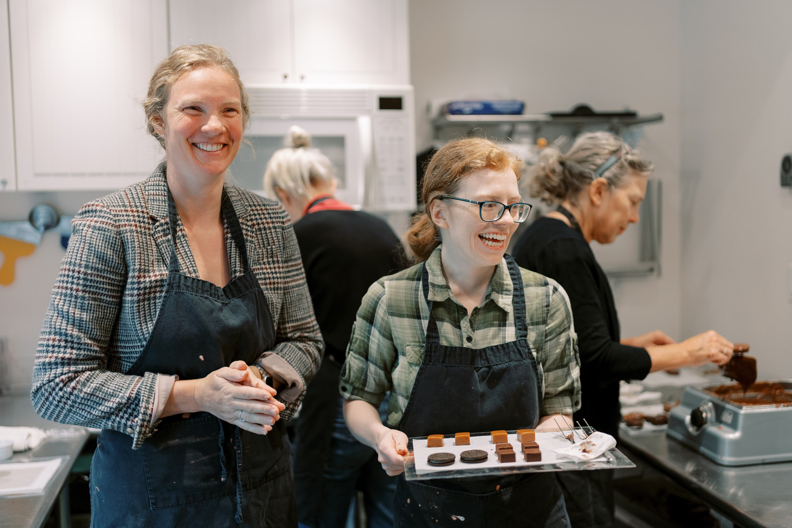 Event: Chocolate-Making Workshop. EVAN ARISTOV WEDDING PHOTOGRAPHY — Seattle Wedding Photographer