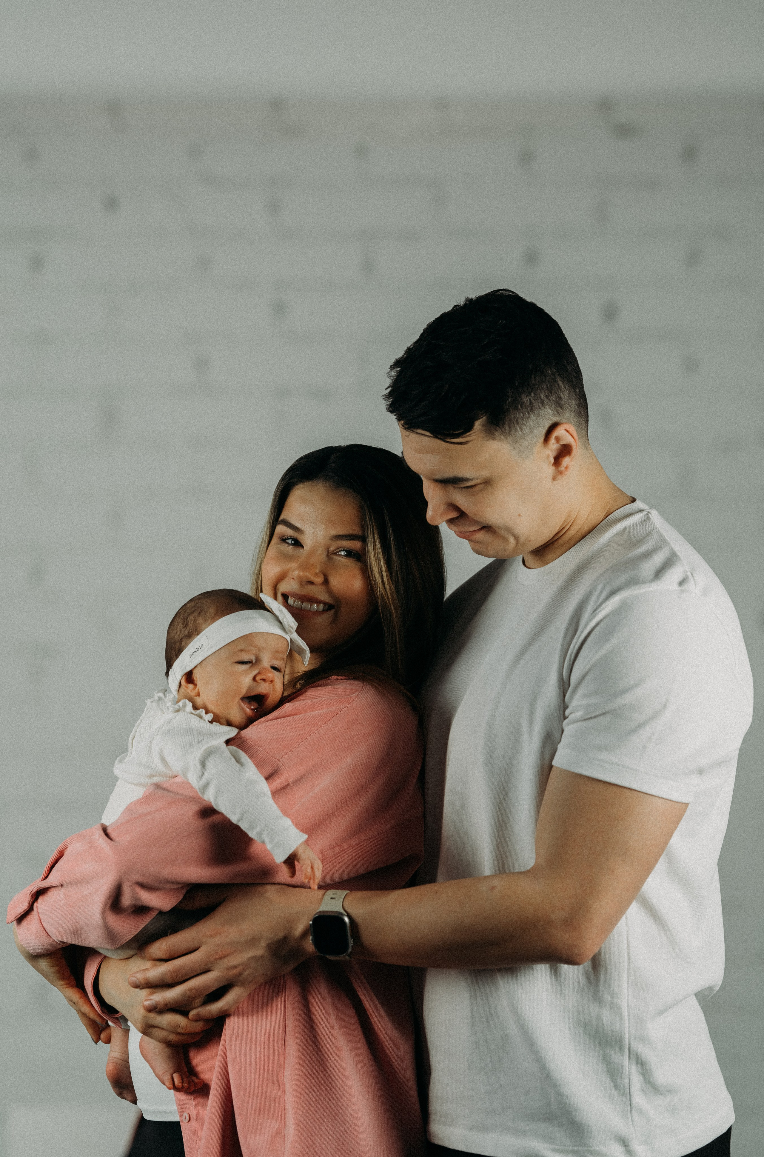 Family, bnw, photoshoot. Wedding and potrait photographer in Helsinki Vickan O